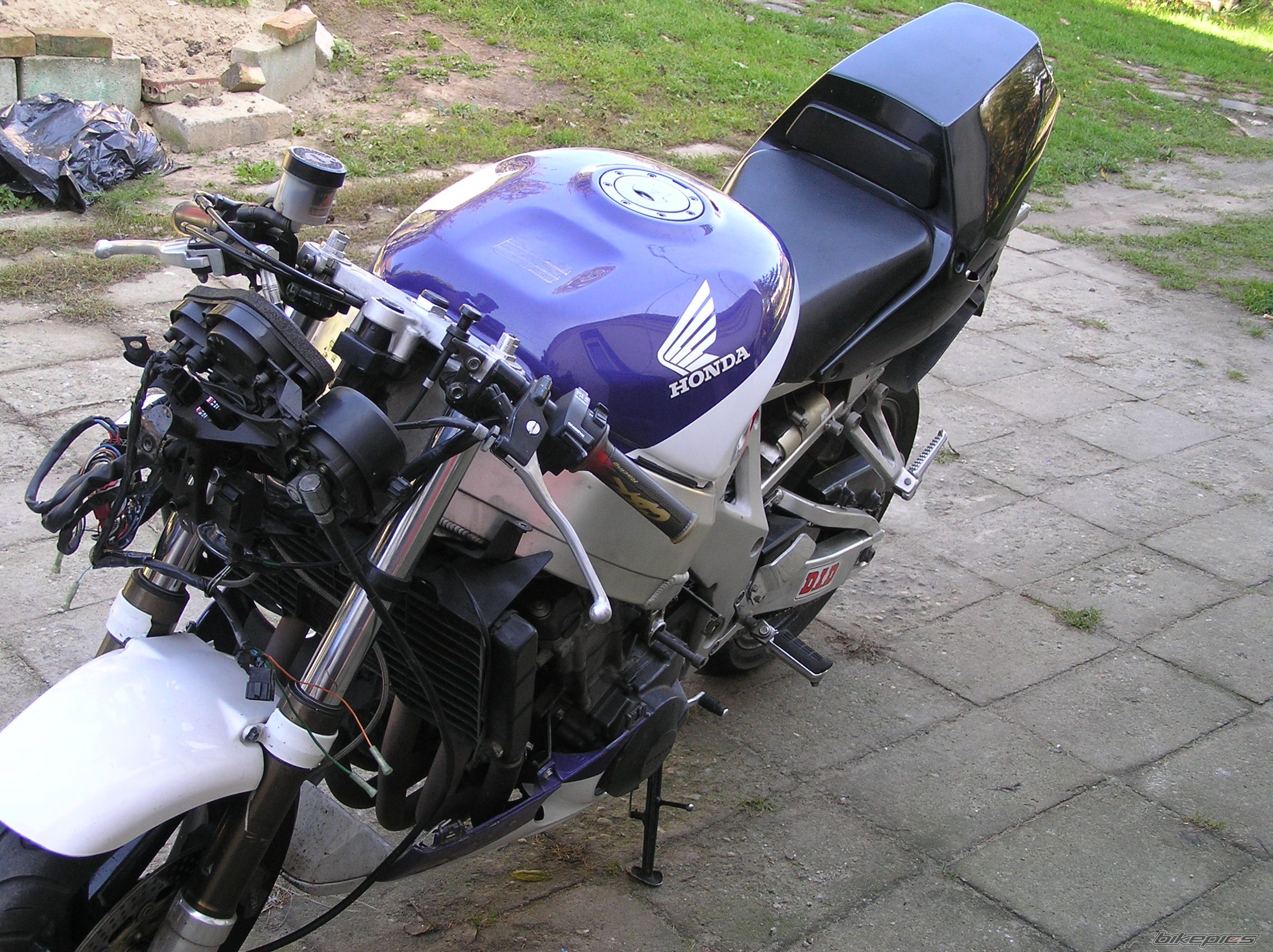 1993 HONDA CBR 900RR FIREBLADE | Picture 2244312 motorcycle photo