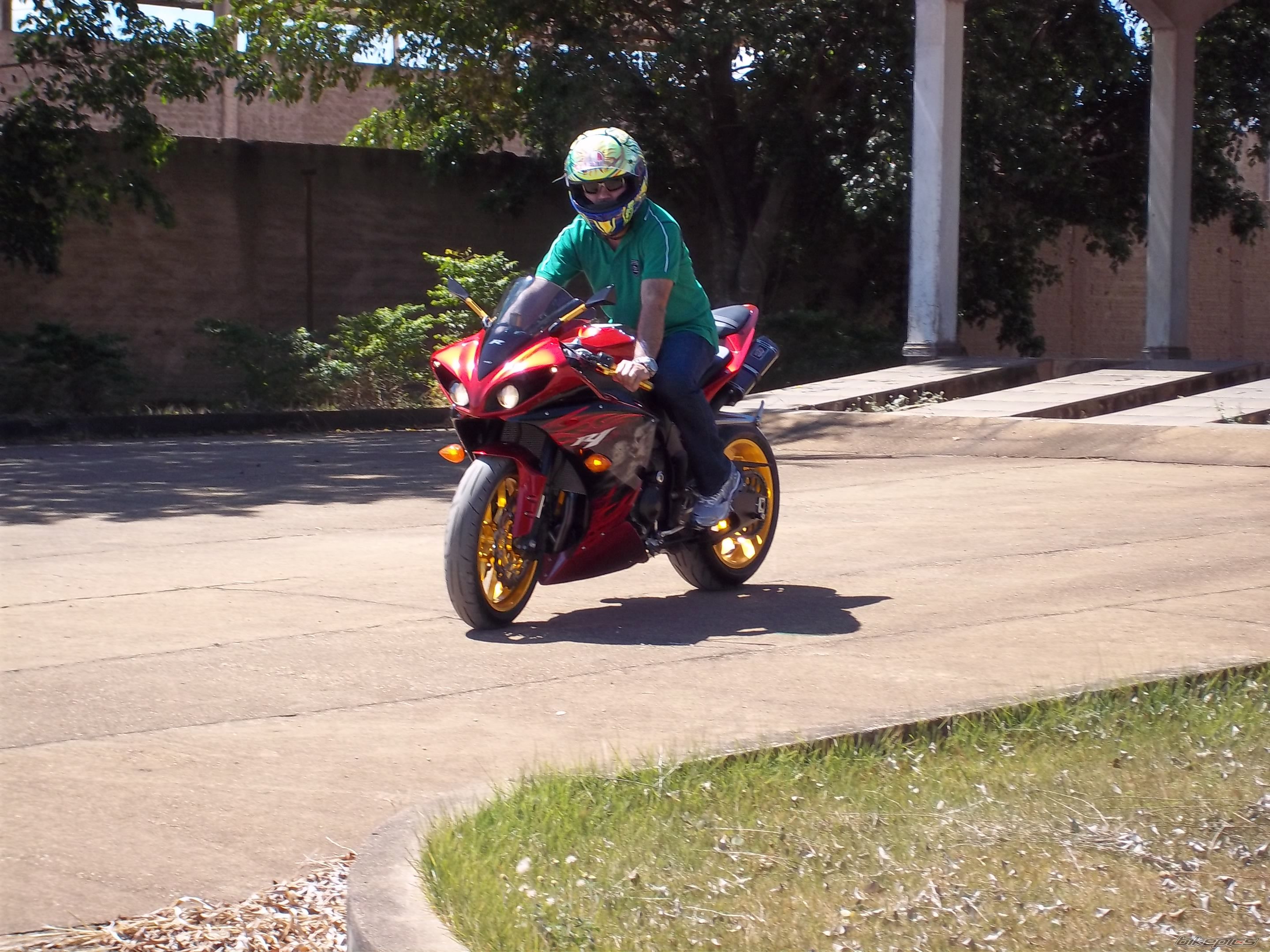 2012 YAMAHA YZF R1 | Picture 2245084 motorcycle photo
