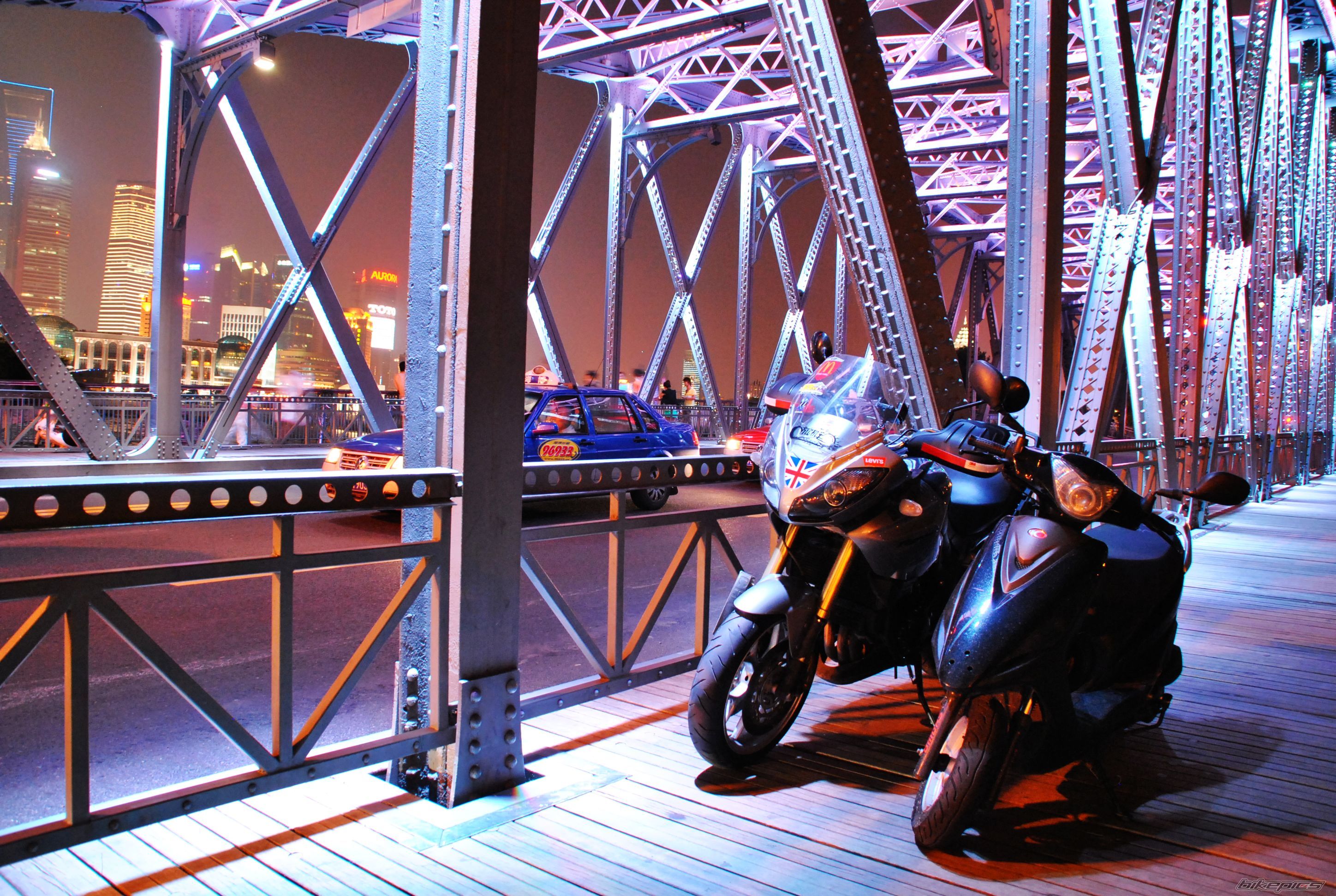 2007 TRIUMPH TIGER 1050 | Picture 2245713 motorcycle photo
