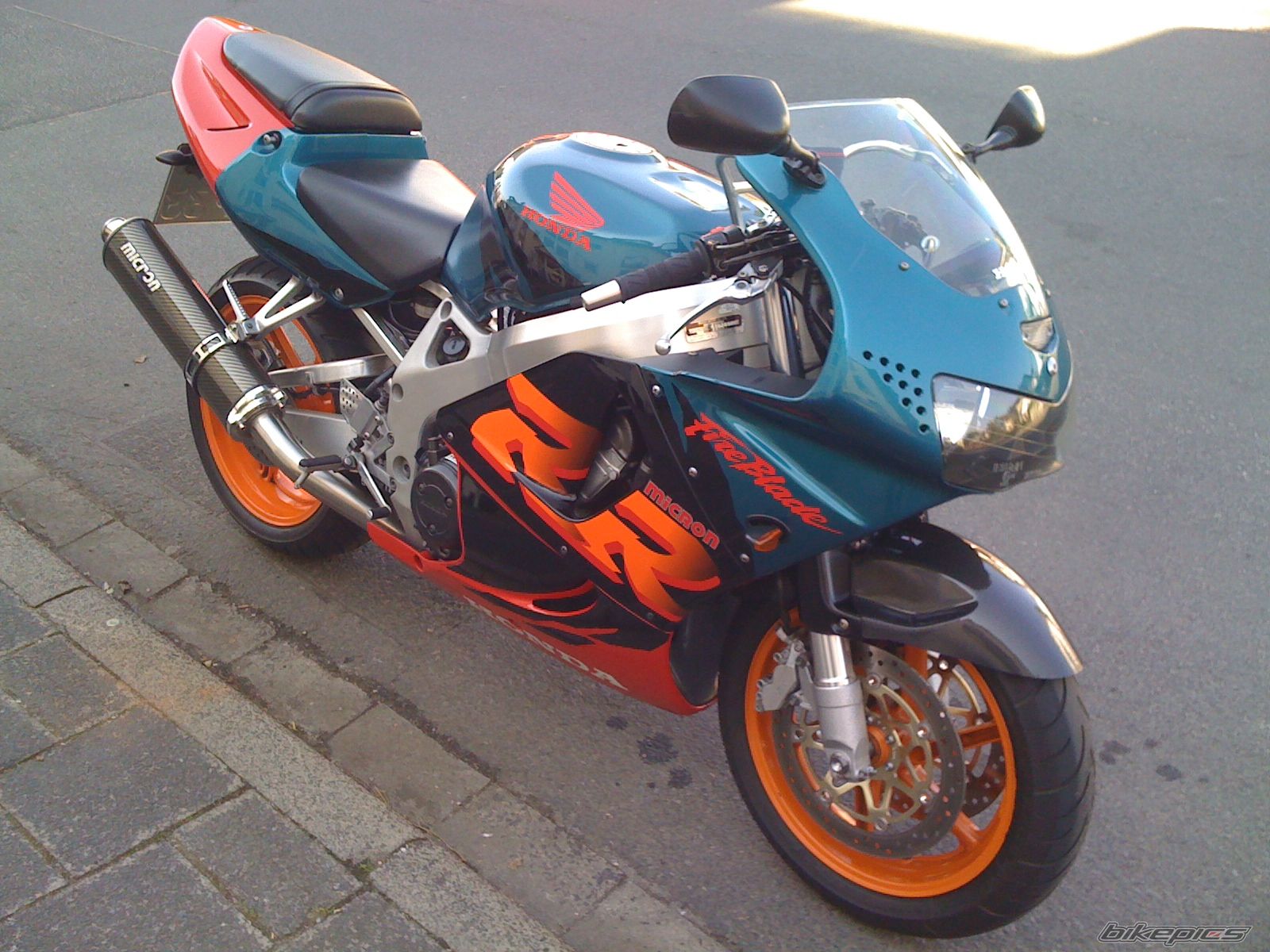 1999 HONDA CBR 900 | Picture 2246028 motorcycle photo