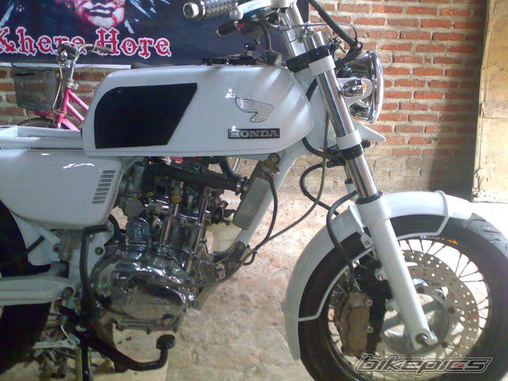2010 HONDA CB 100 | Picture 2246098 motorcycle photo