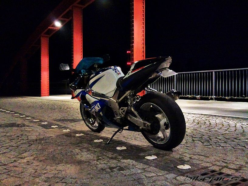 2001 SUZUKI GSX R 1000 | Picture 2246359 motorcycle photo