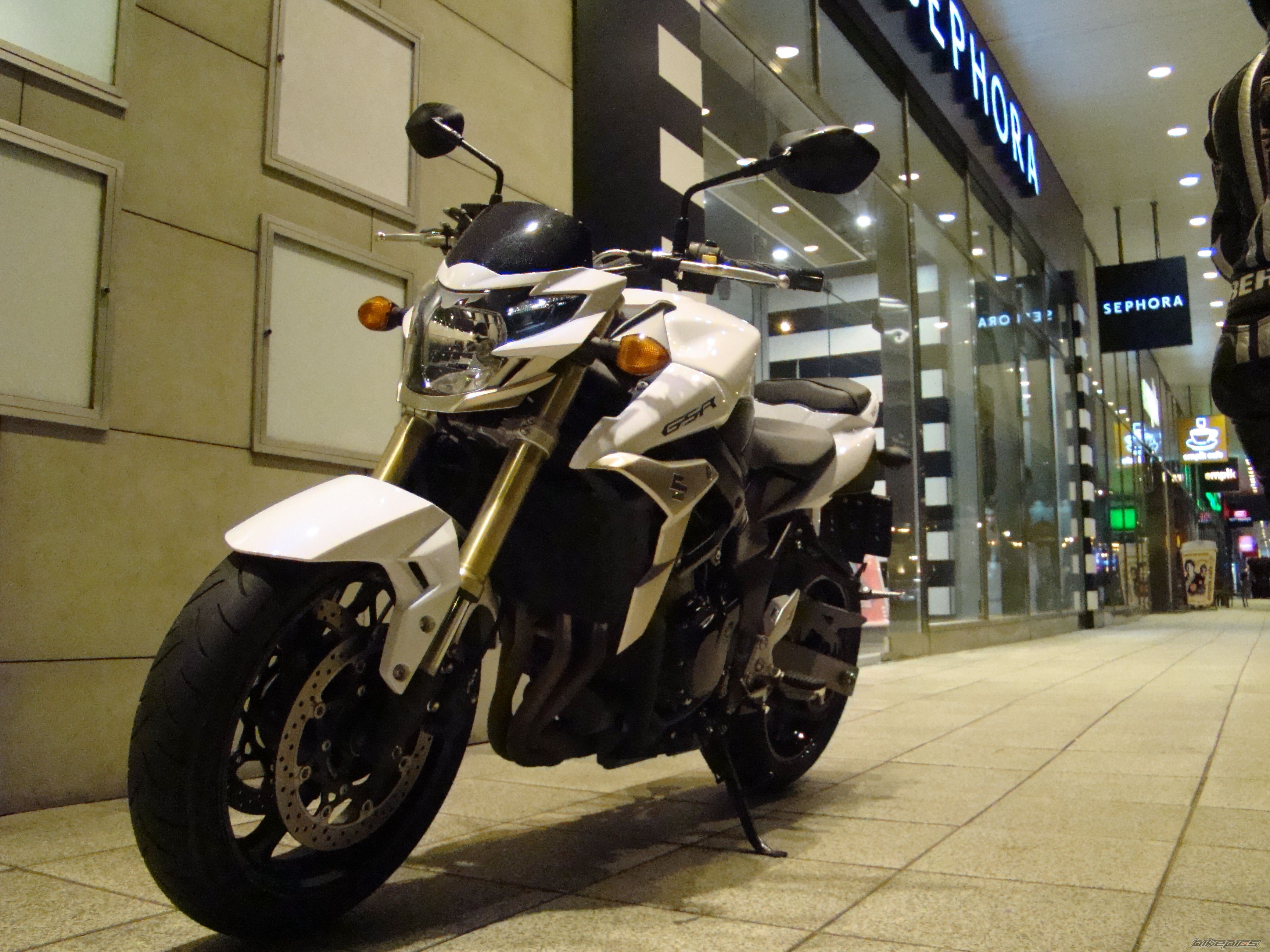 2011 SUZUKI GSR 750 | Picture 2247122 motorcycle photo