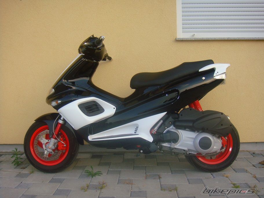 2005 GILERA RUNNER 125 VX | Picture 2247287 motorcycle photo