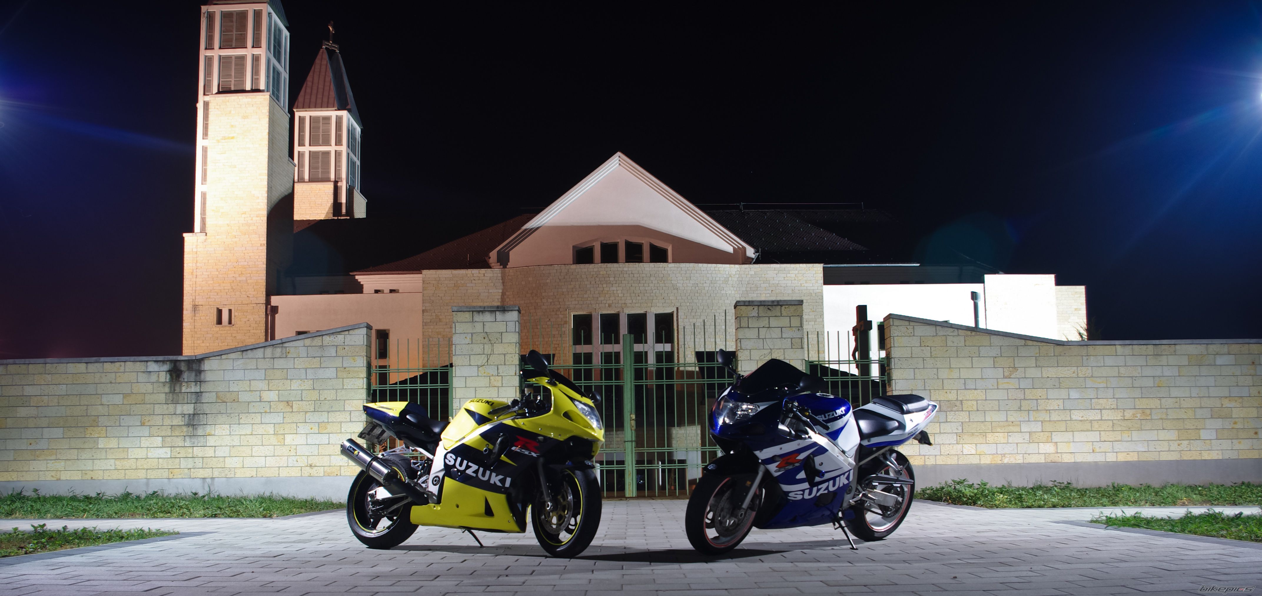 2002 SUZUKI GSX R 600 | Picture 2247557 motorcycle photo