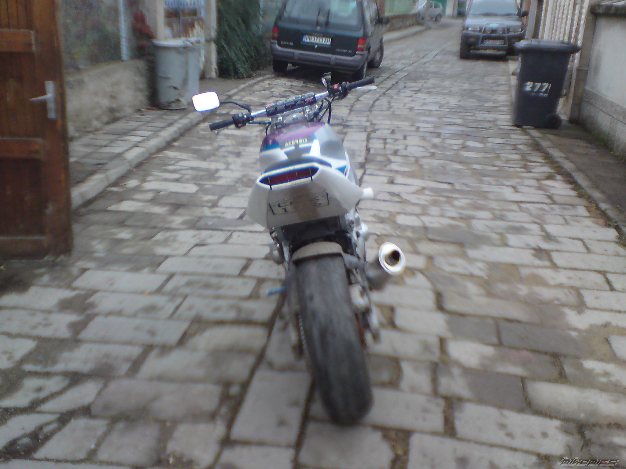 1995 YAMAHA FZR 600 | Picture 2248030 motorcycle photo