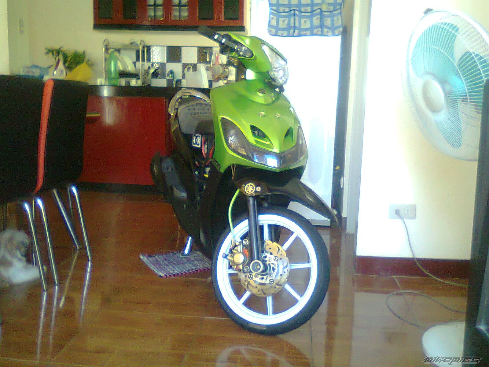 2009 YAMAHA MIO | Picture 2249360 motorcycle photo