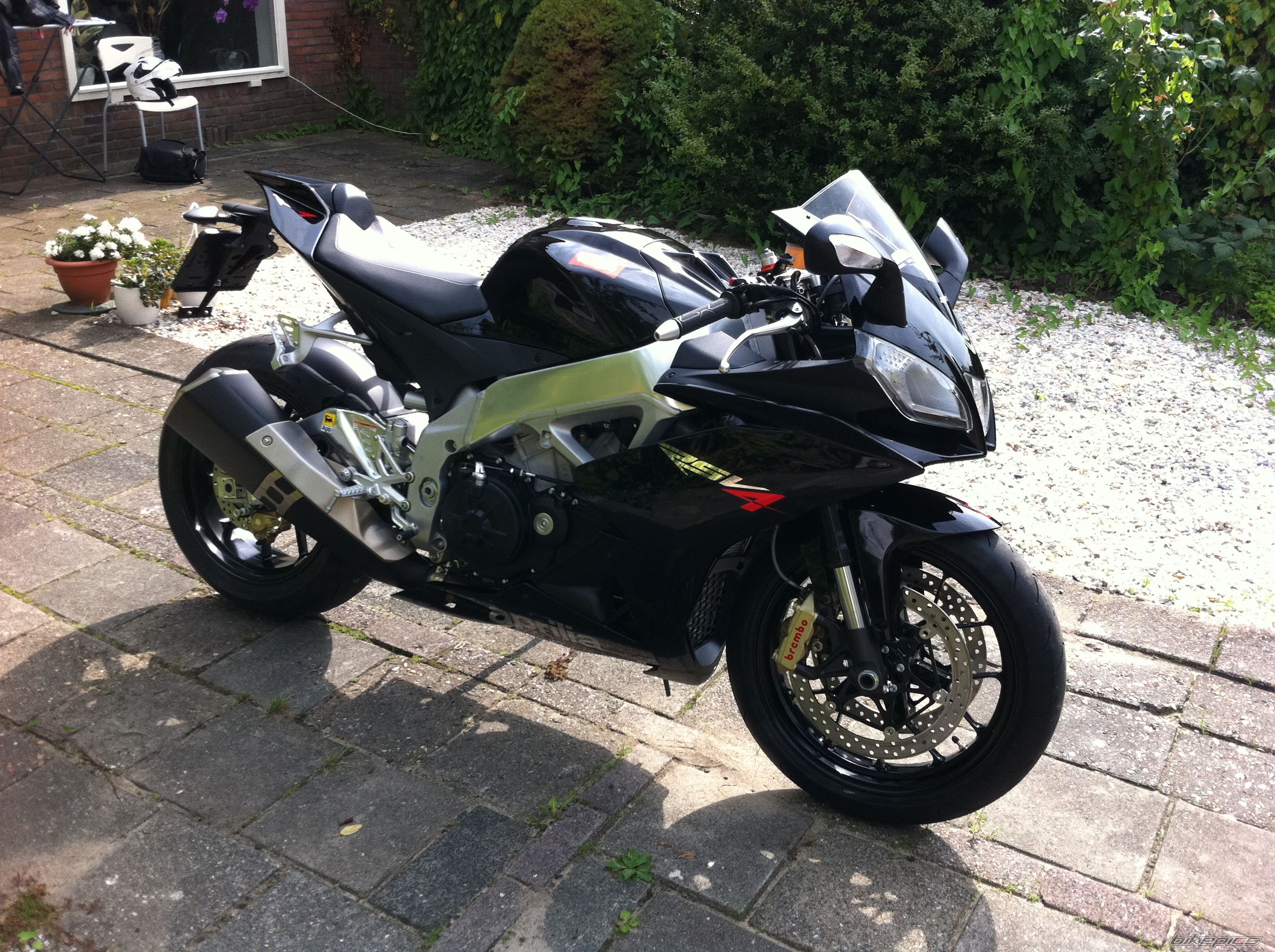 2011 APRILIA RSV4 | Picture 2250114 motorcycle photo