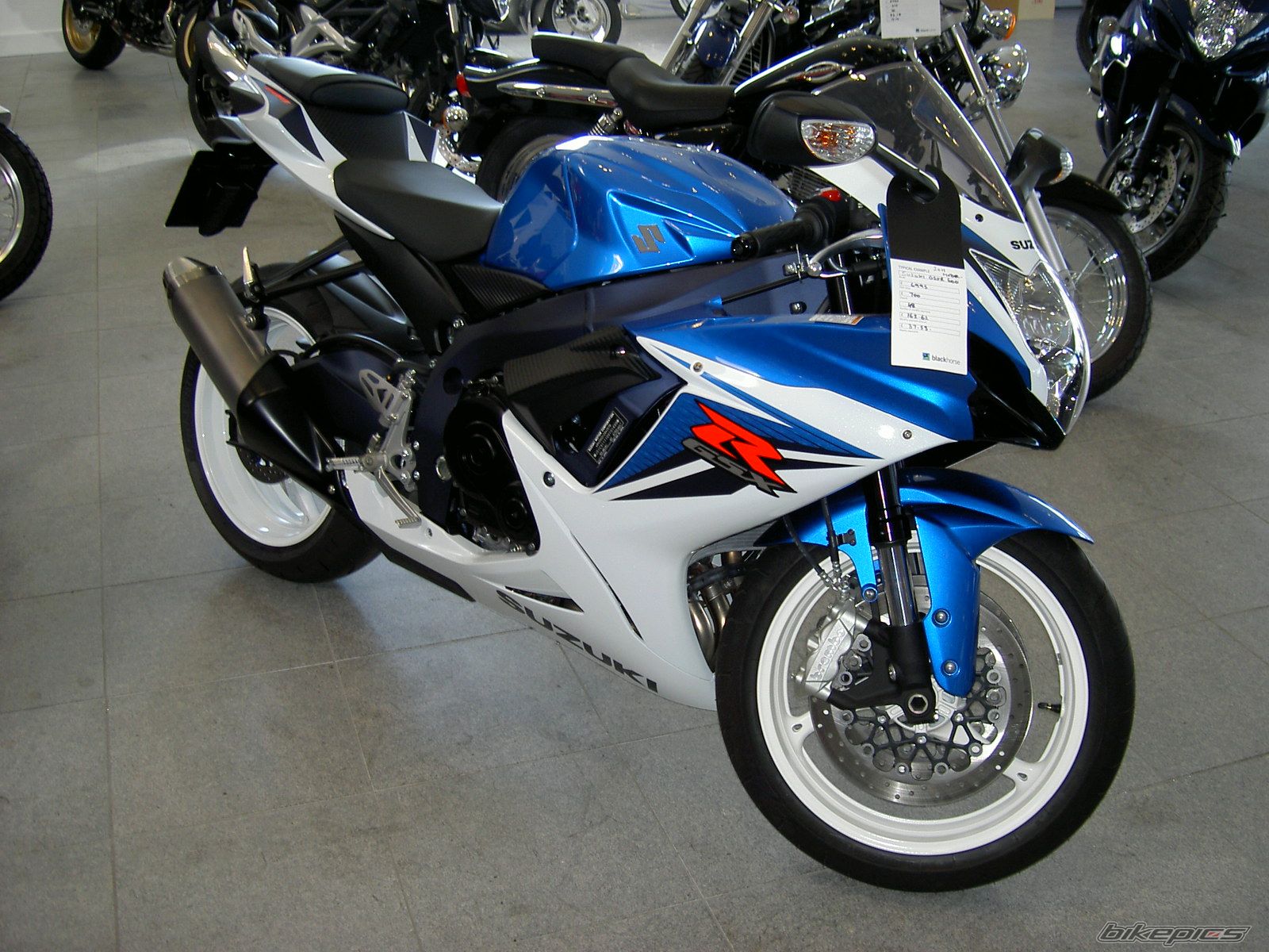 2011 SUZUKI GSX R 600 | Picture 2250782 motorcycle photo
