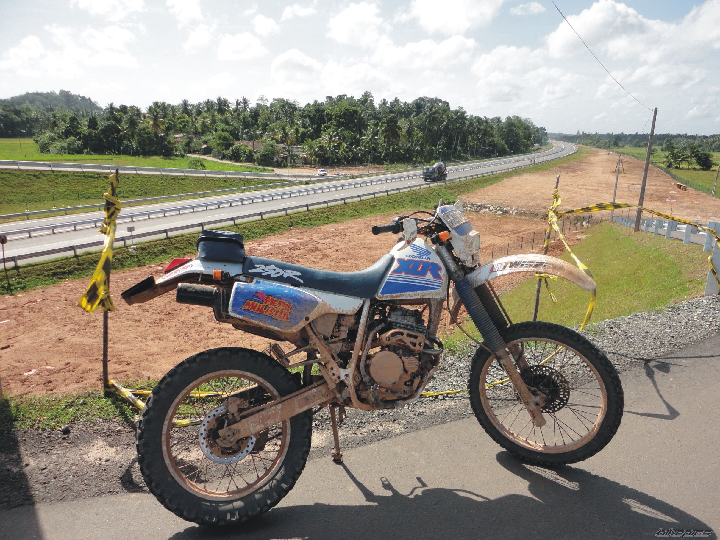 1995 HONDA XLR 250 | Picture 2252623 motorcycle photo