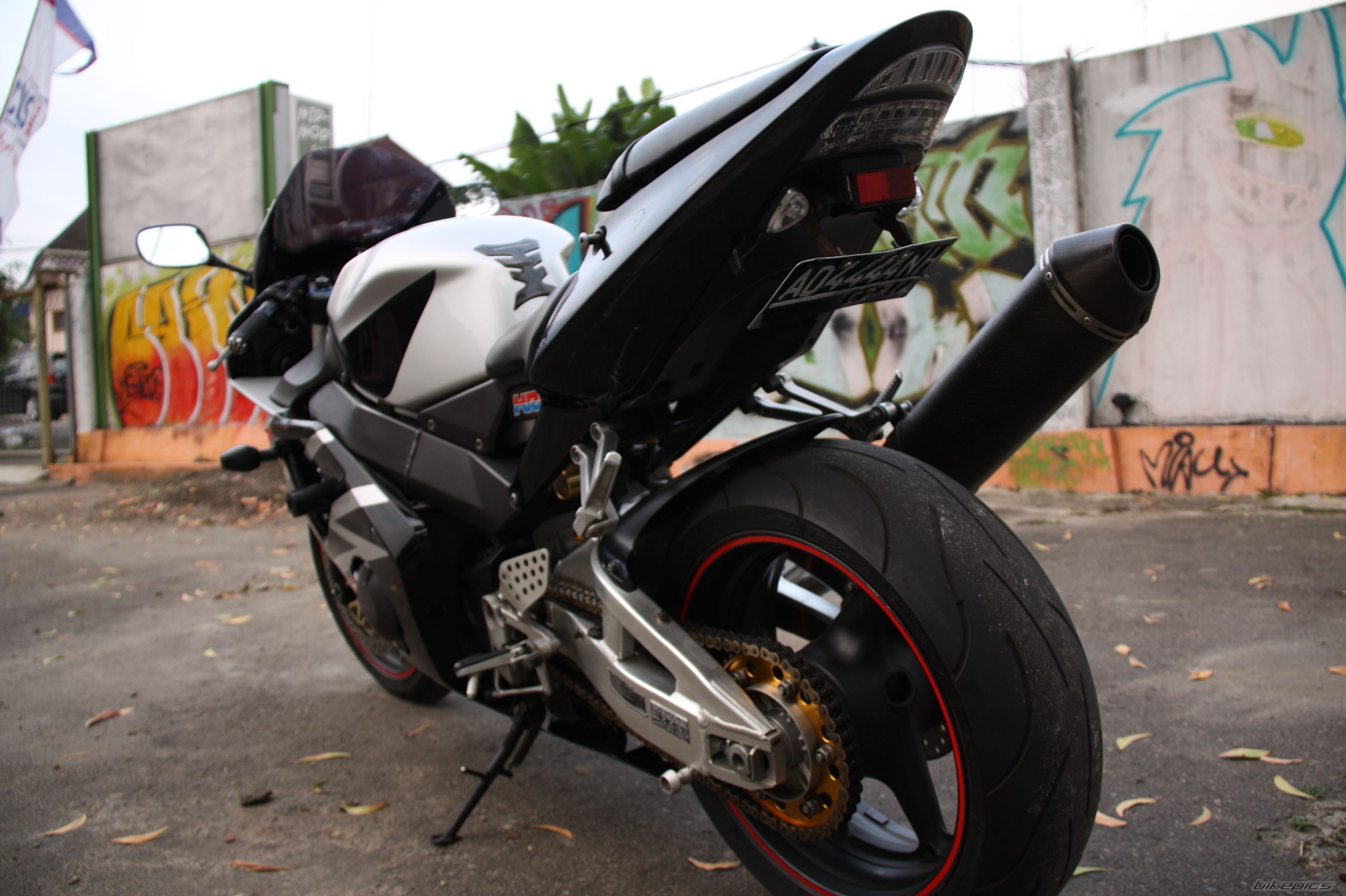 2004 HONDA CBR 954RR | Picture 2253239 motorcycle photo