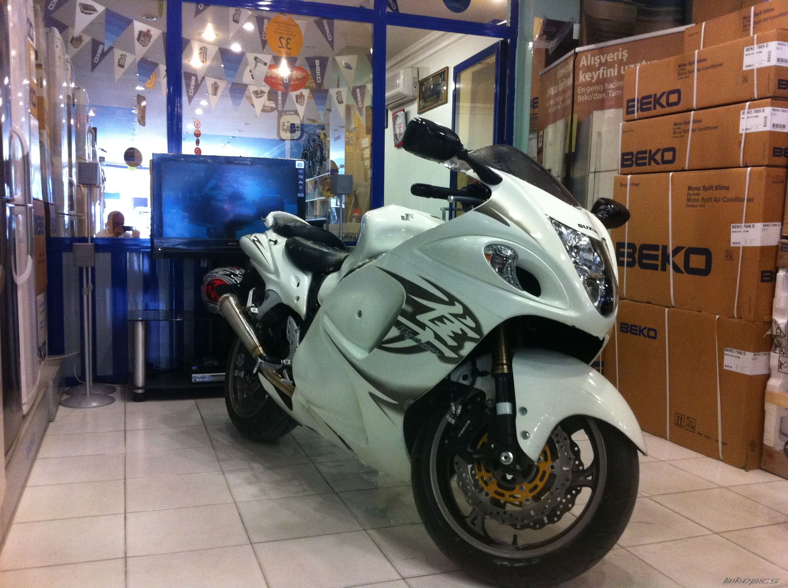 2010 SUZUKI HAYABUSA | Picture 2254015 motorcycle photo