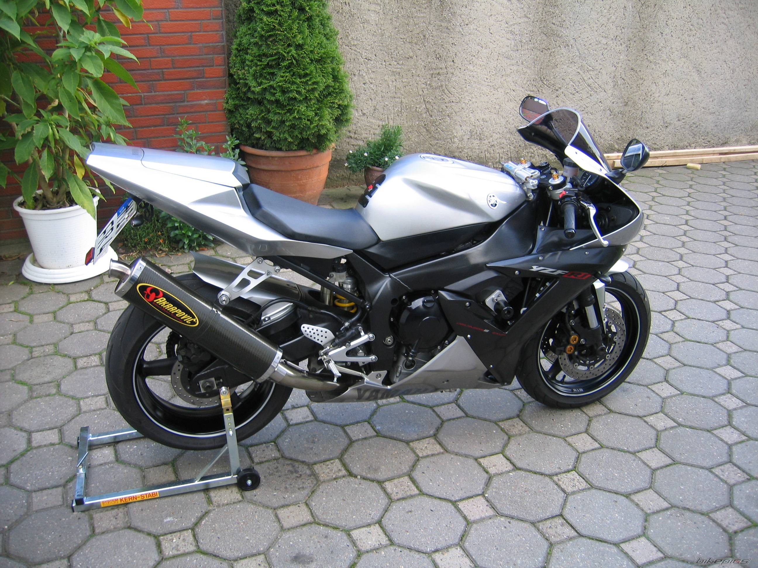 2003 YAMAHA YZF R1 | Picture 225685 motorcycle photo