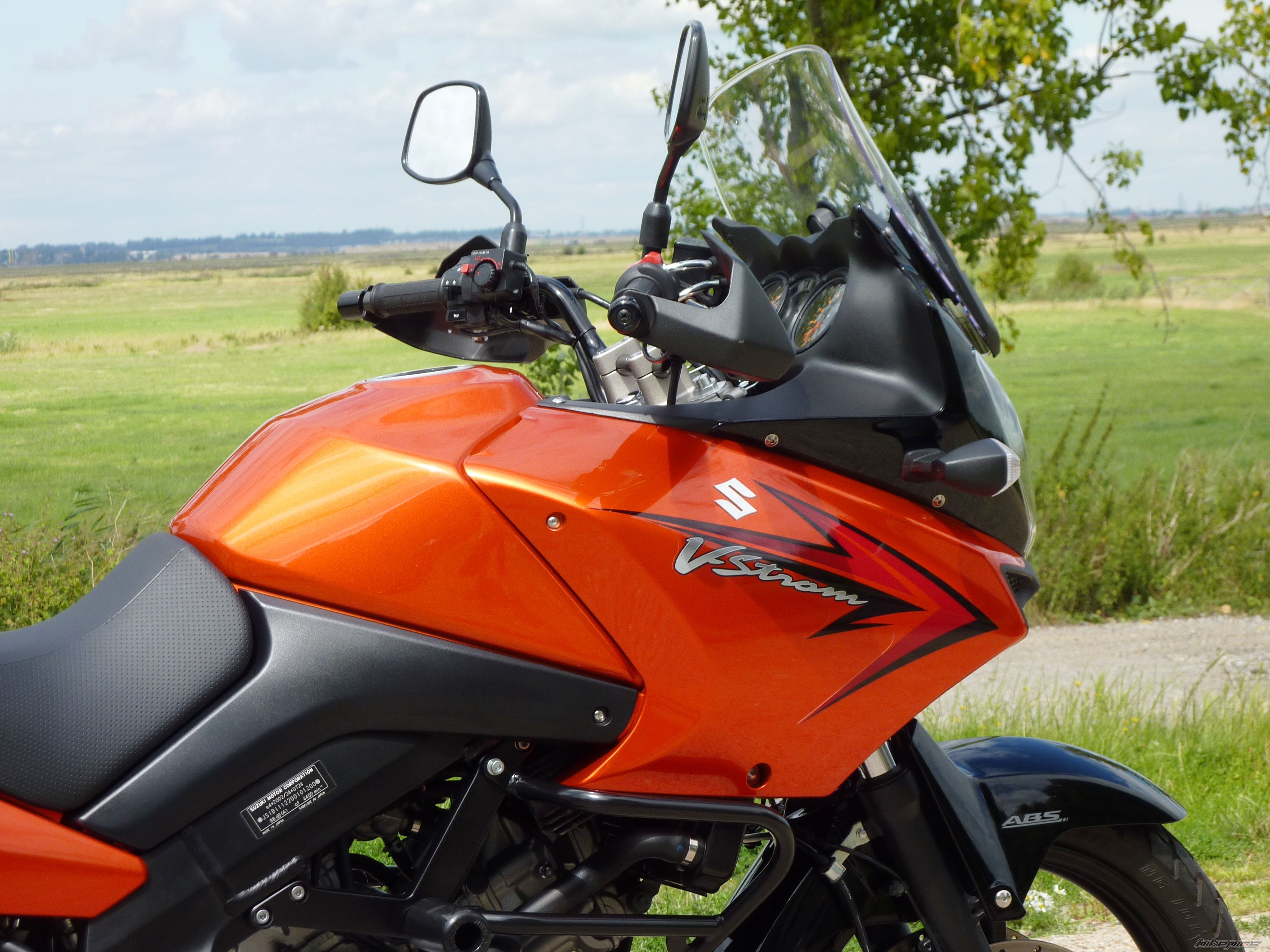 2010 SUZUKI DL 650 | Picture 2257085 motorcycle photo