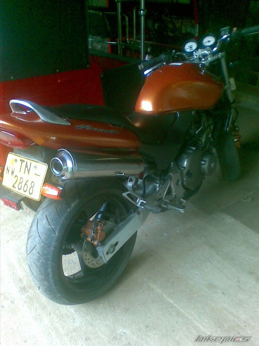 2005 HONDA CB 250 HORNET | Picture 2257614 motorcycle photo