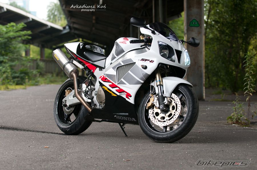 2003 HONDA VTR 1000 SP2 | Picture 2257844 motorcycle photo