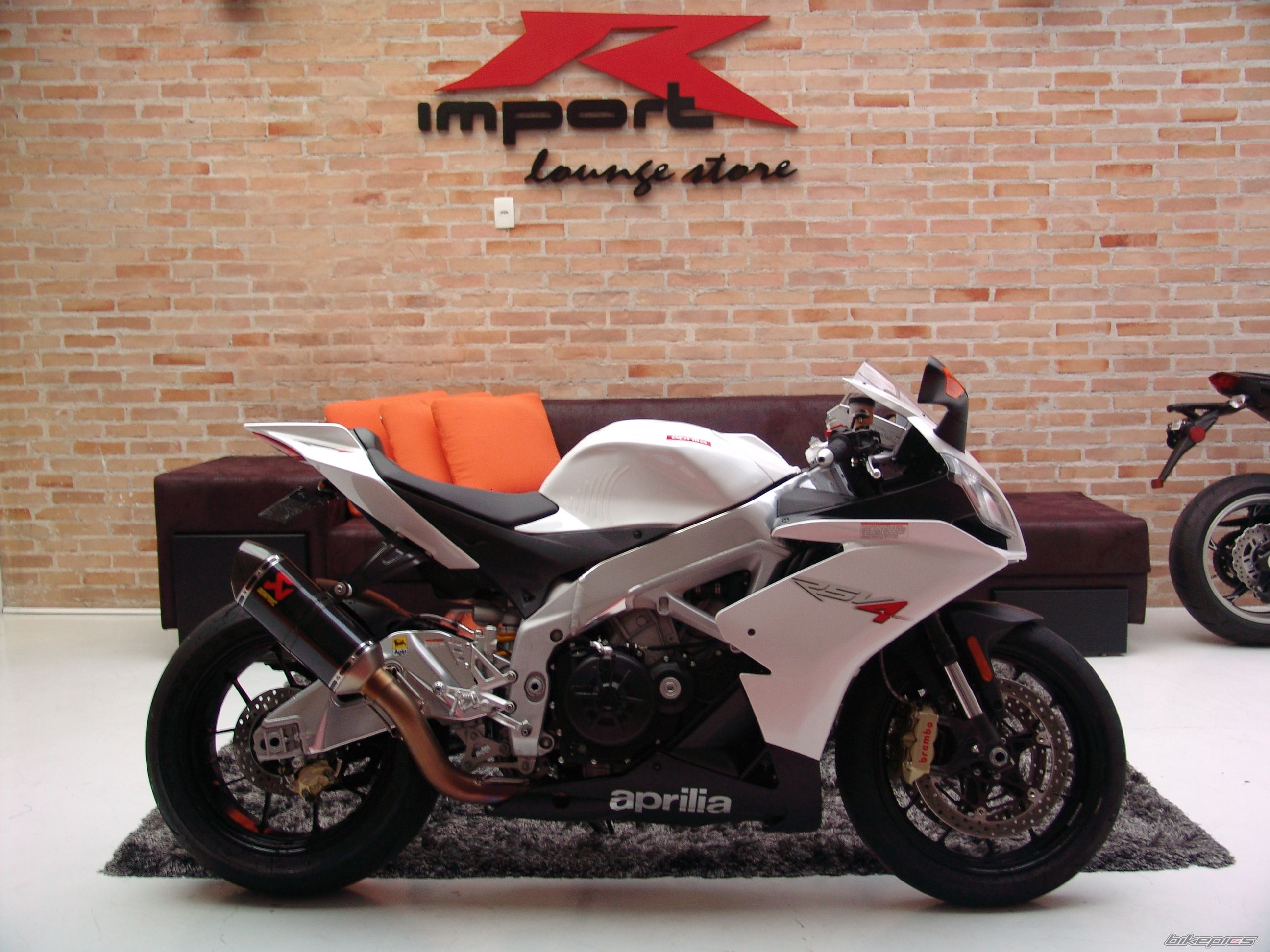 2011 APRILIA RSV4 | Picture 2259254 motorcycle photo
