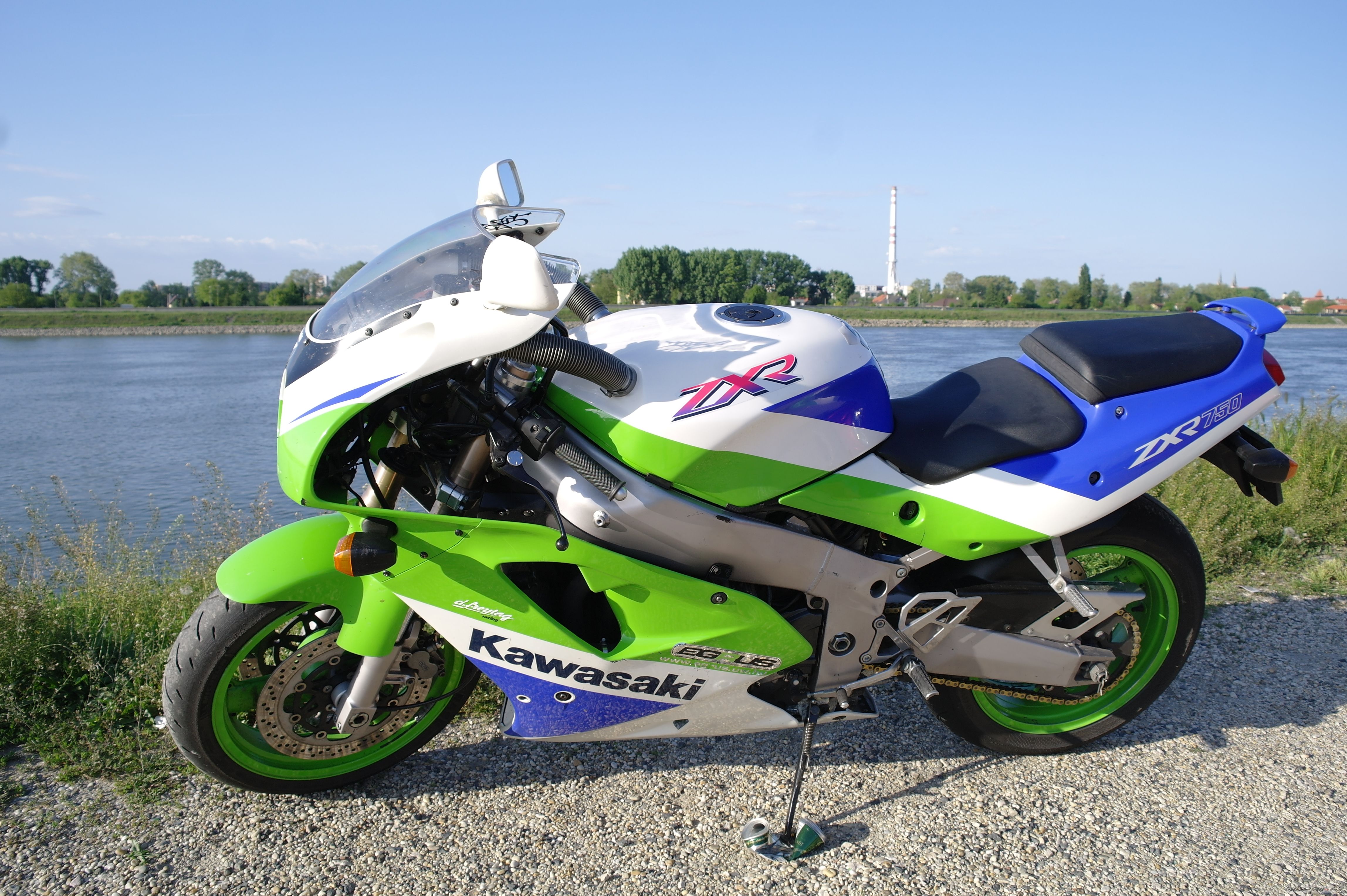 1991 KAWASAKI ZXR 750 | Picture 2260103 motorcycle photo