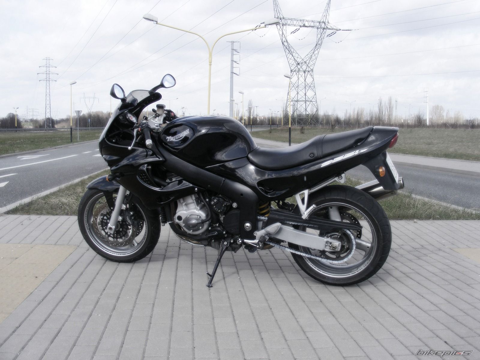 2001 TRIUMPH SPRINT RS | Picture 2261753 motorcycle photo