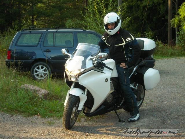 2011 HONDA VFR1200F | Picture 2264601 motorcycle photo