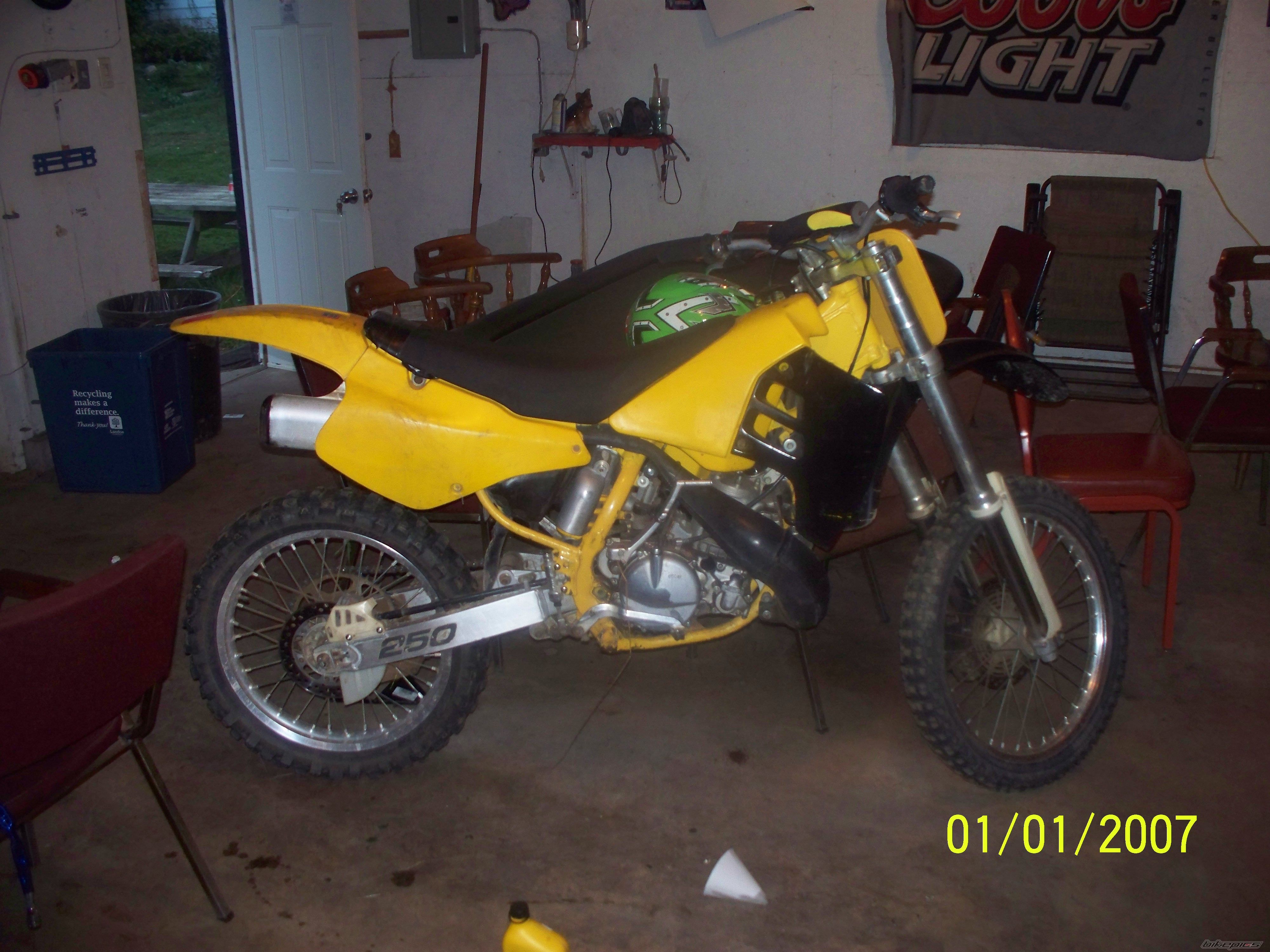 1992 SUZUKI RM250 | Picture 2267175 motorcycle photo
