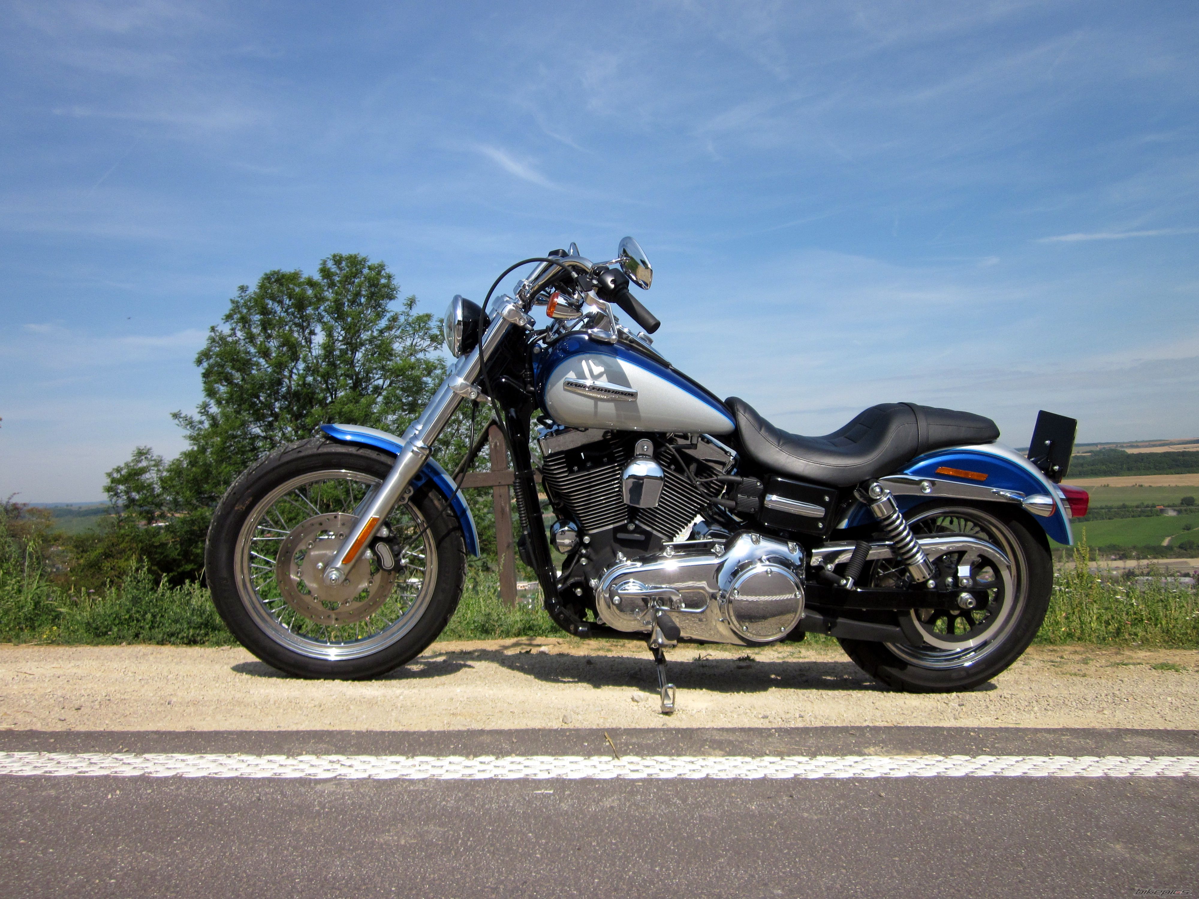 2010 HARLEY DAVIDSON DYNA SUPER GLIDE CUSTOM | Picture 2267187 motorcycle photo