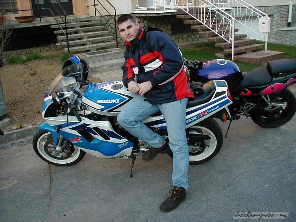 1991 SUZUKI GSX R 750 | Picture 22683 motorcycle photo