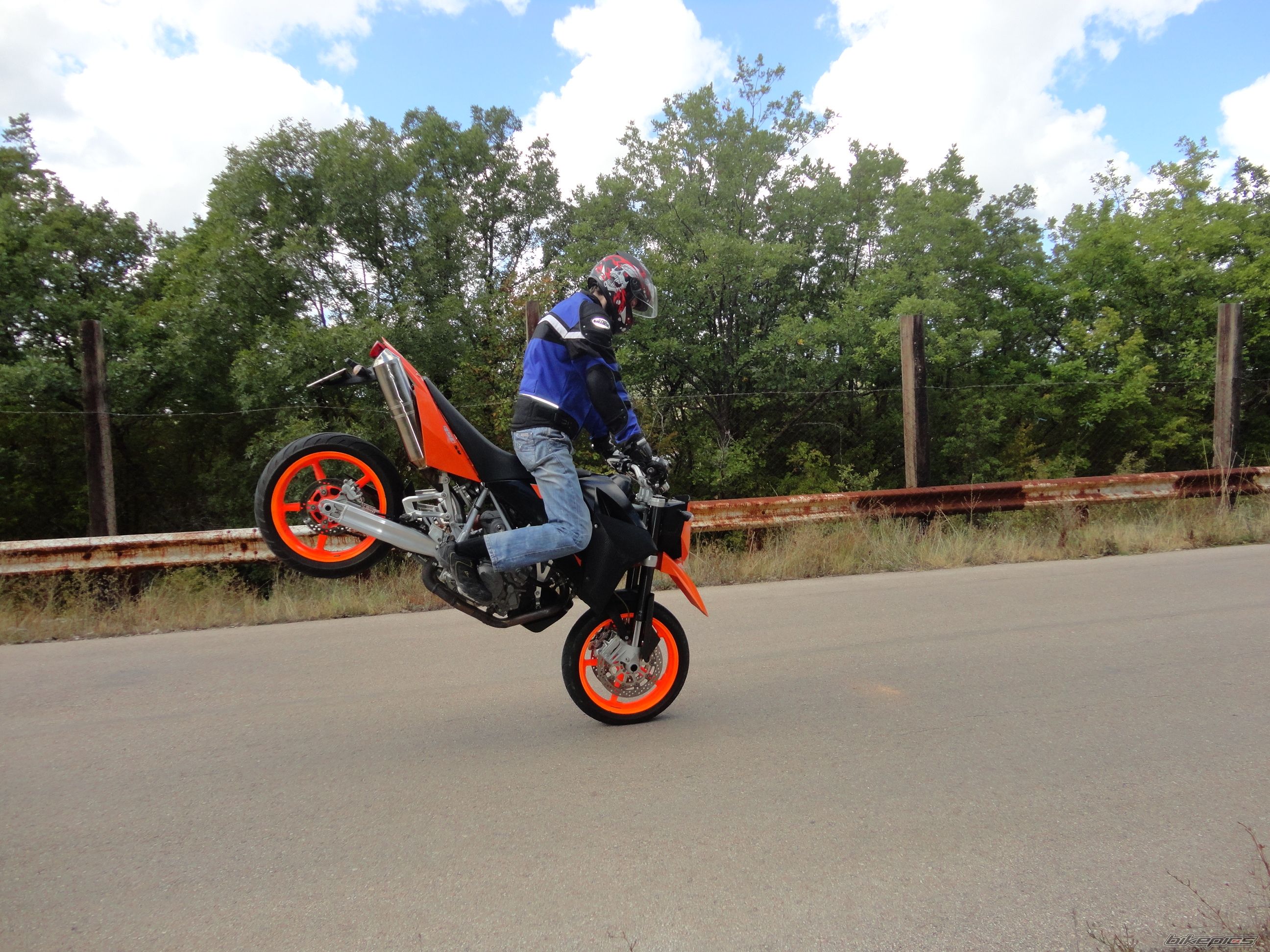 2006 KTM 950 SUPERMOTO | Picture 2270511 motorcycle photo