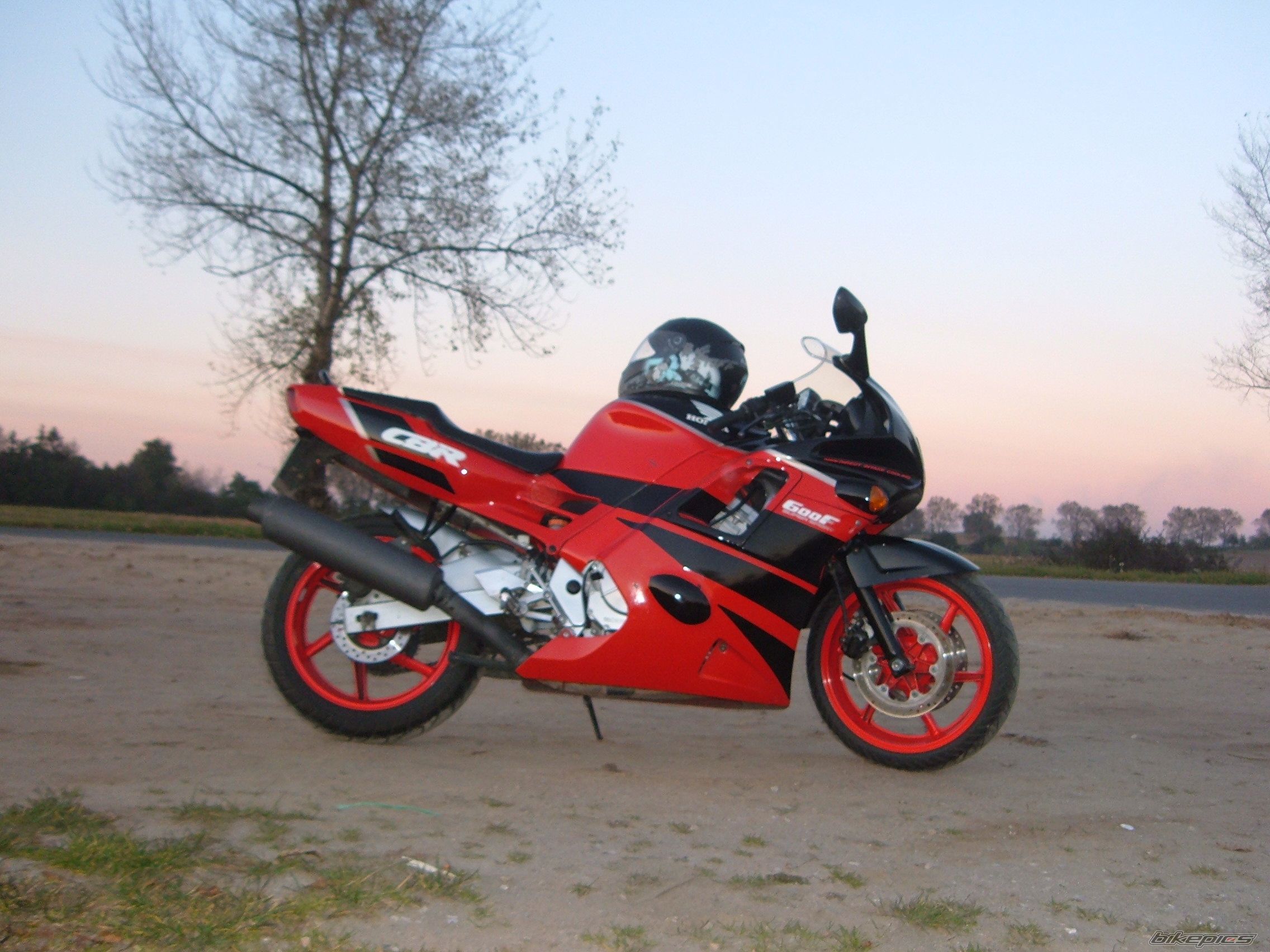 1991 HONDA CBR 600 | Picture 2271209 motorcycle photo