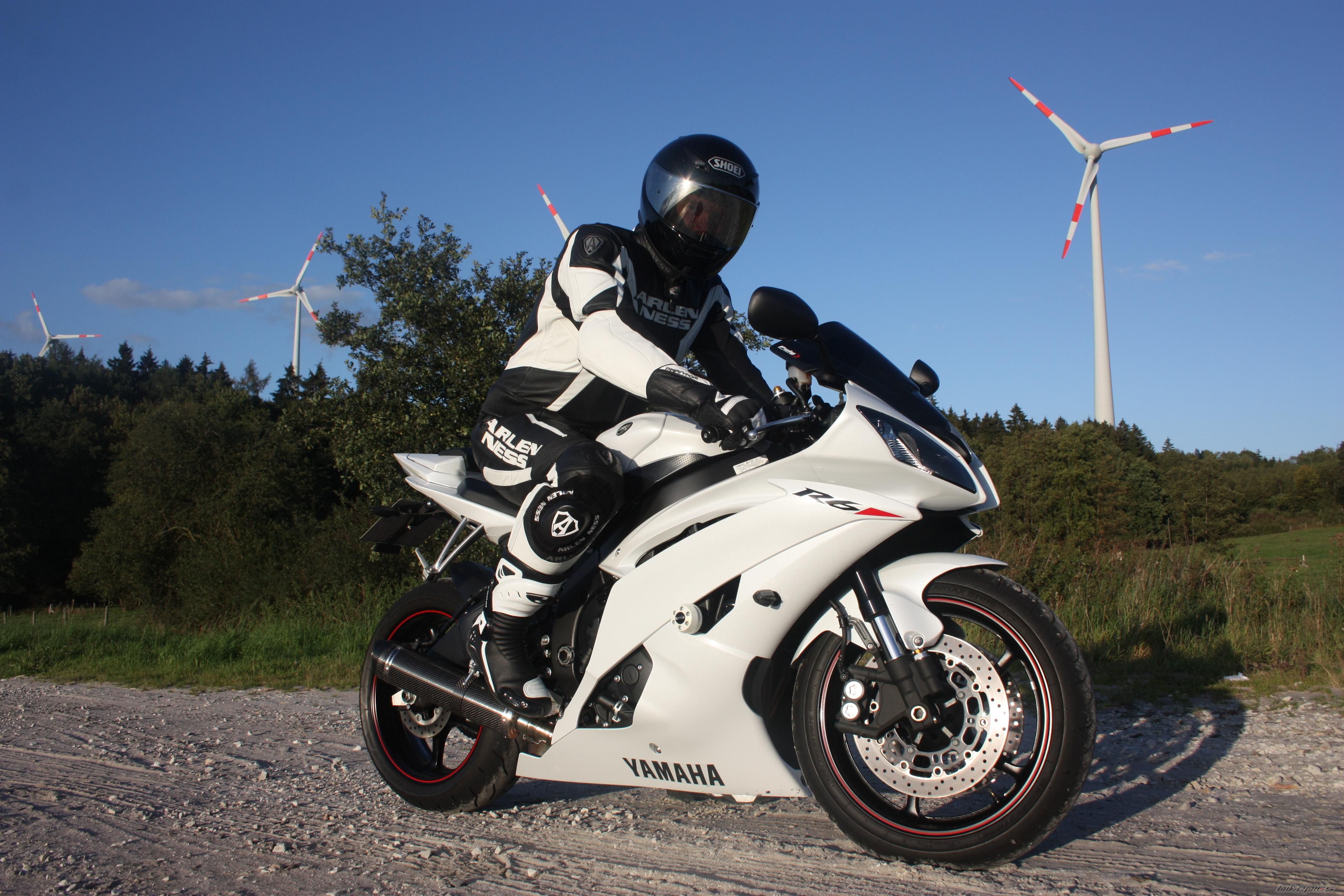 2011 YAMAHA YZF R6 | Picture 2272264 motorcycle photo