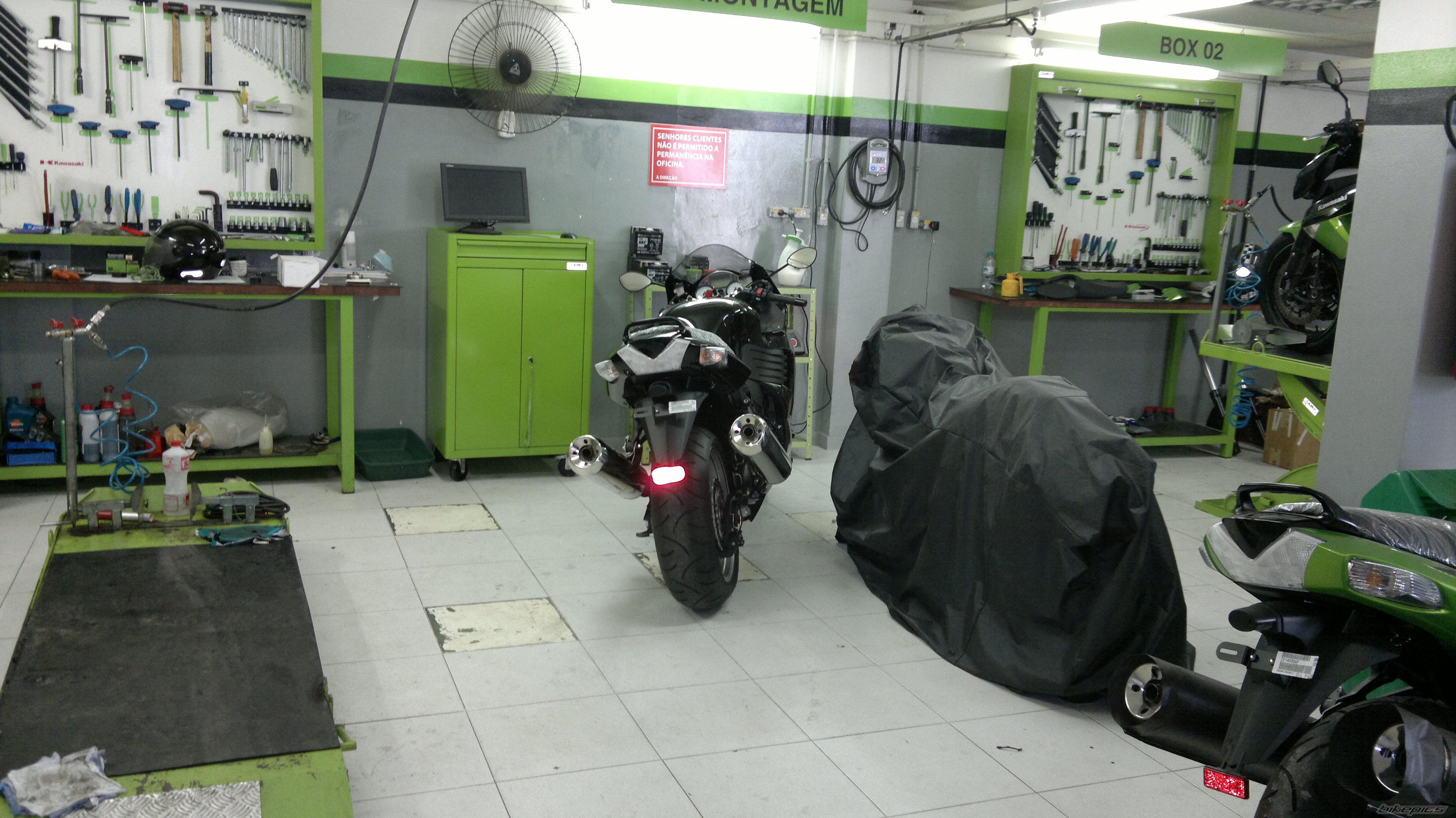2010 KAWASAKI ZX14R | Picture 2272424 motorcycle photo