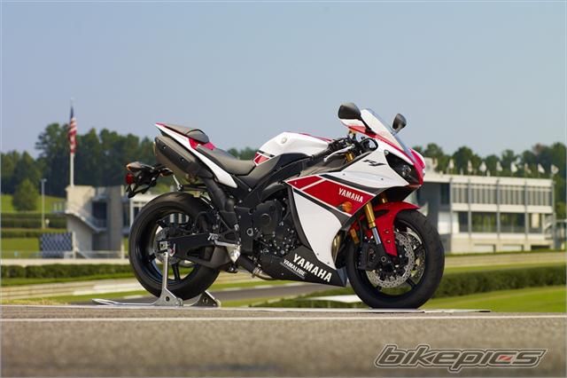 2012 YAMAHA YZF R1 | Picture 2273087 motorcycle photo