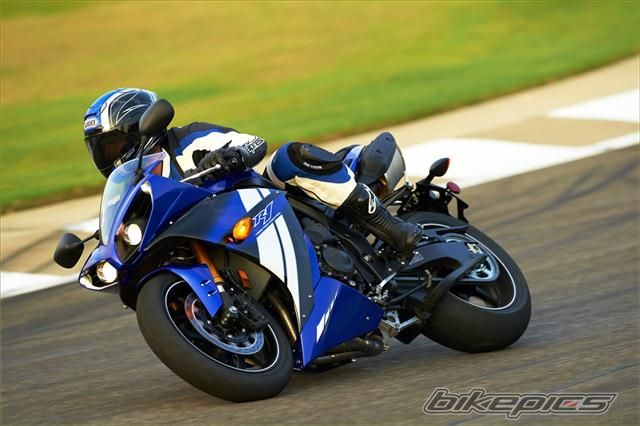 2012 YAMAHA YZF R1 | Picture 2273092 motorcycle photo
