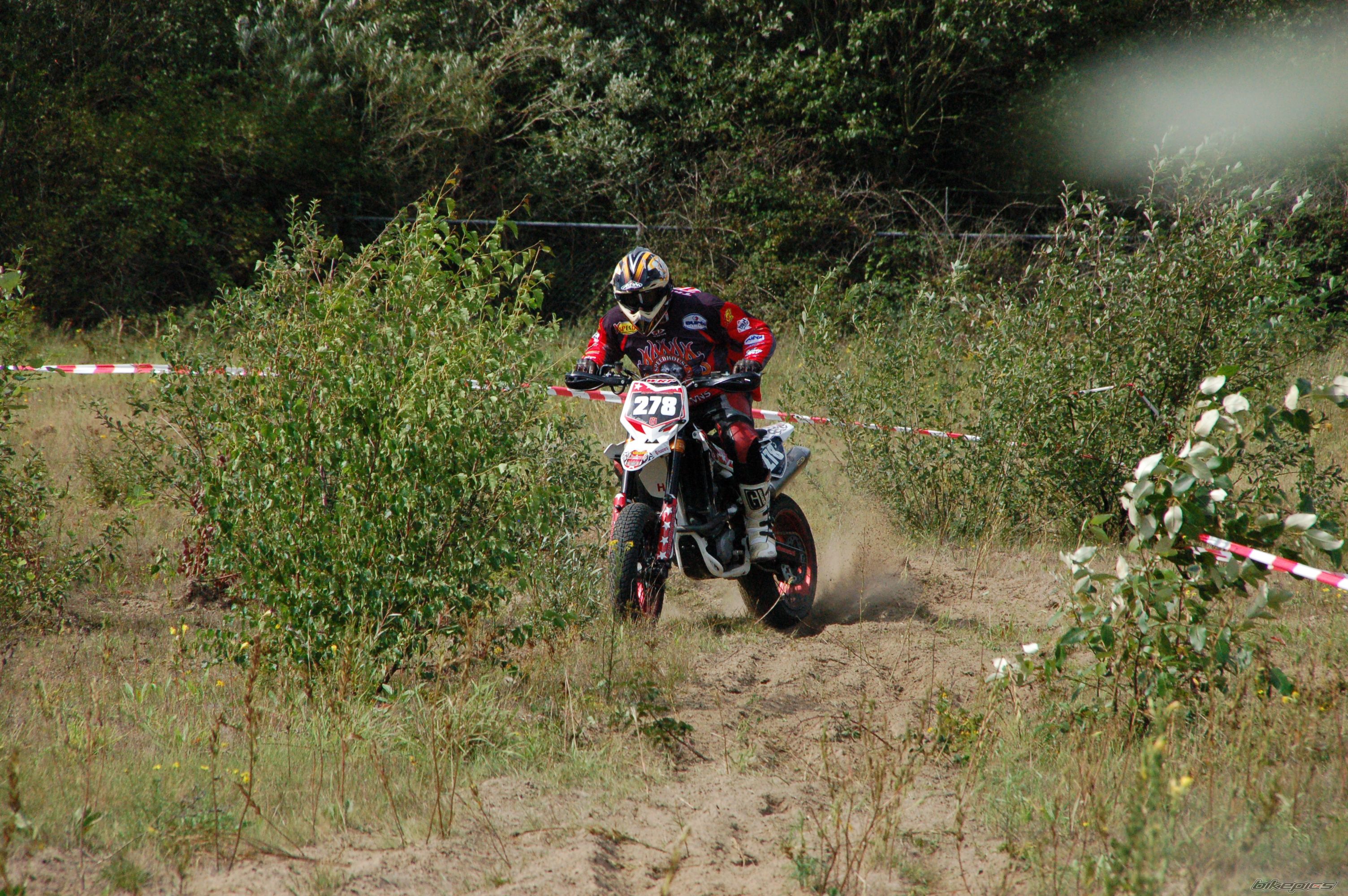 2008 HUSQVARNA SM 450 R | Picture 2273435 motorcycle photo