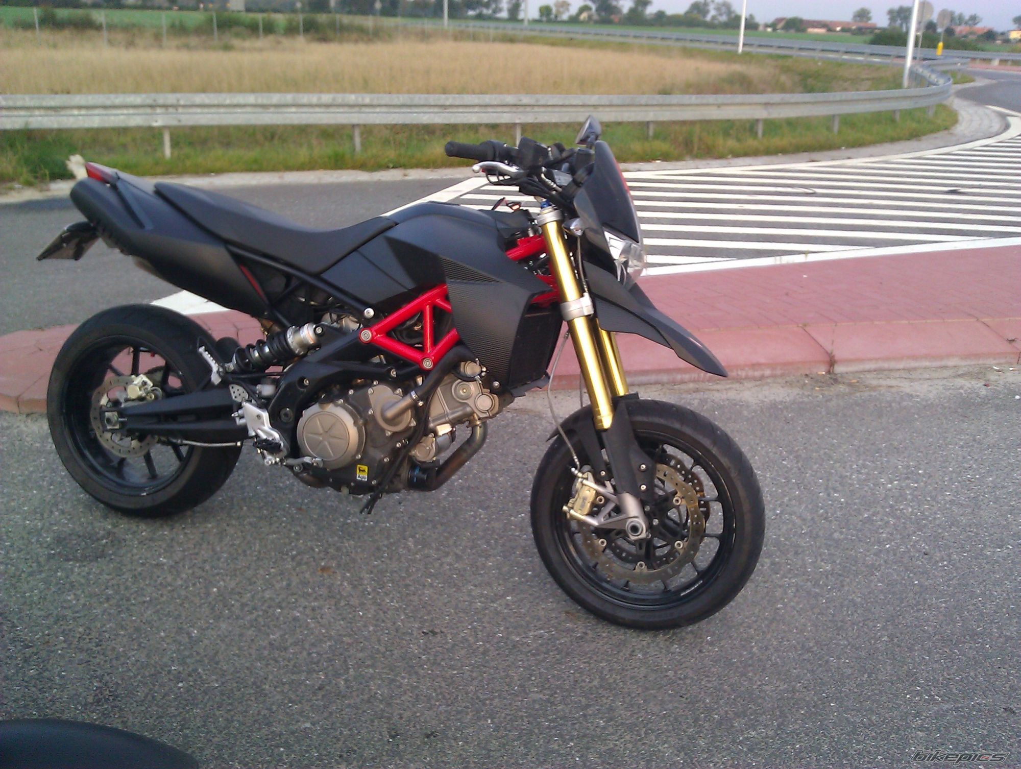 2008 APRILIA DORSODURO | Picture 2273531 motorcycle photo