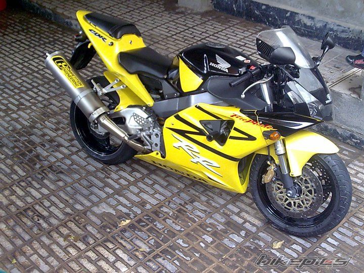 2002 HONDA CBR 900 | Picture 2275700 motorcycle photo