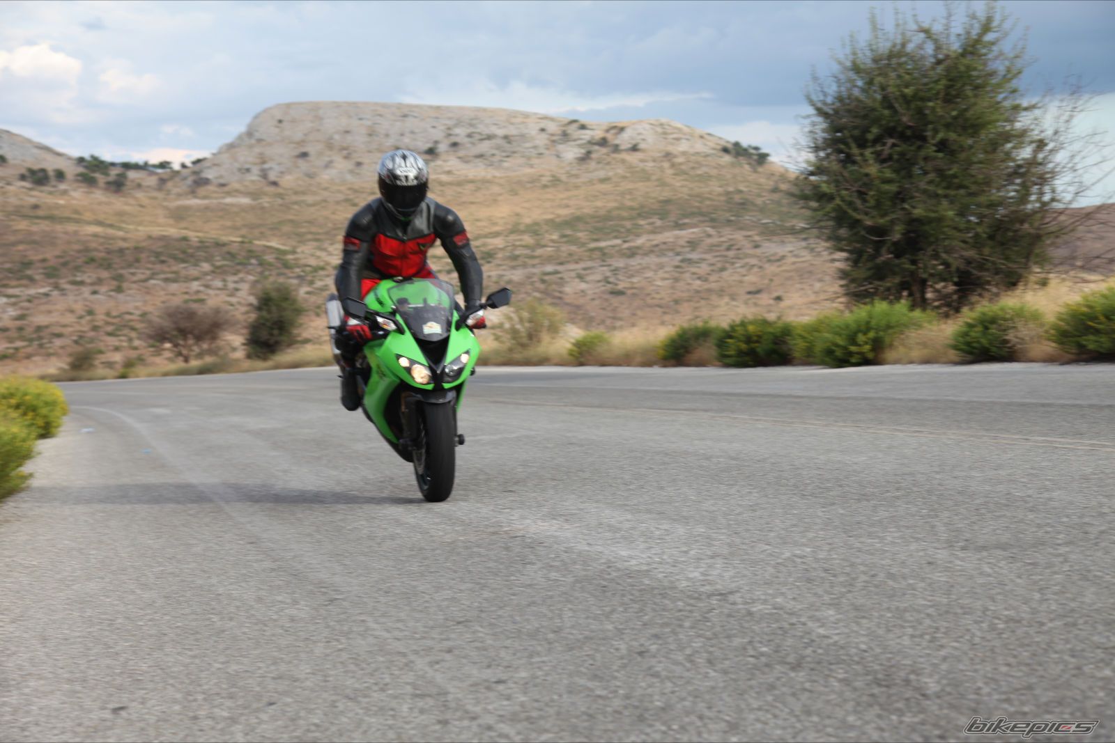 2009 KAWASAKI ZX 10R | Picture 2276190 motorcycle photo