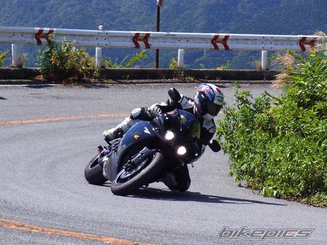 2006 YAMAHA YZF R1 | Picture 2277504 motorcycle photo