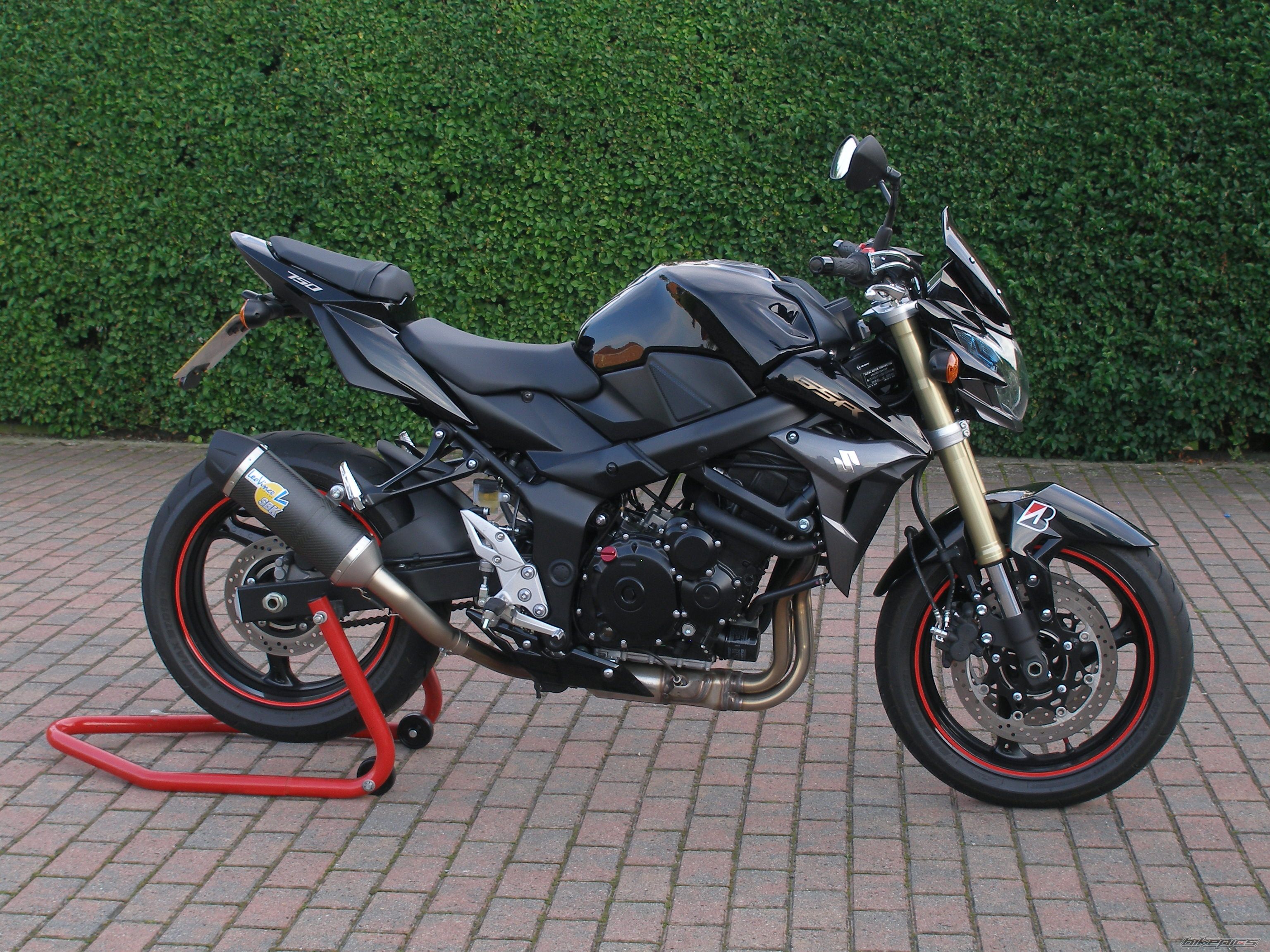 2011 SUZUKI GSR 750 | Picture 2281940 motorcycle photo