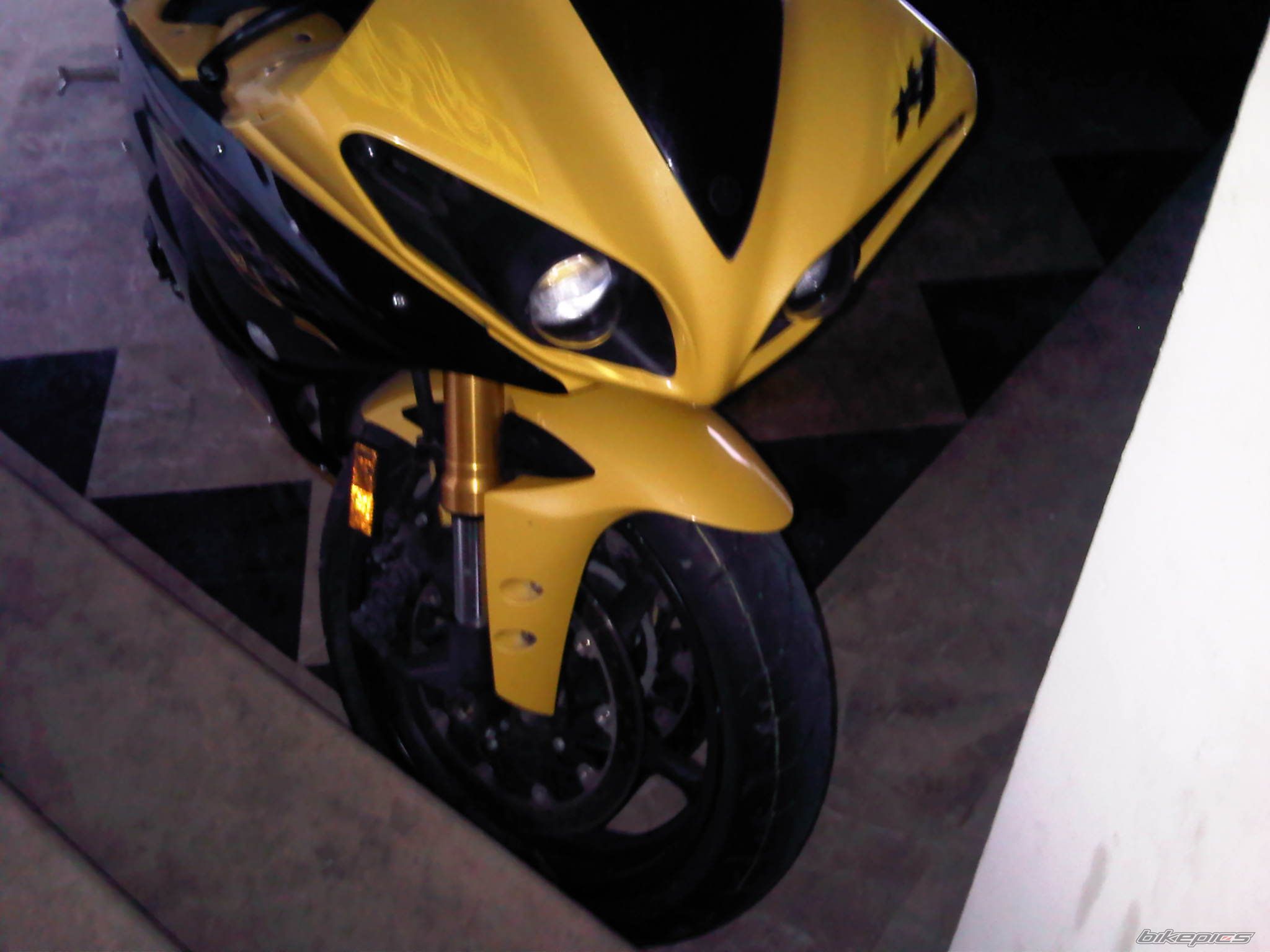 2009 YAMAHA R1 | Picture 2282063 motorcycle photo