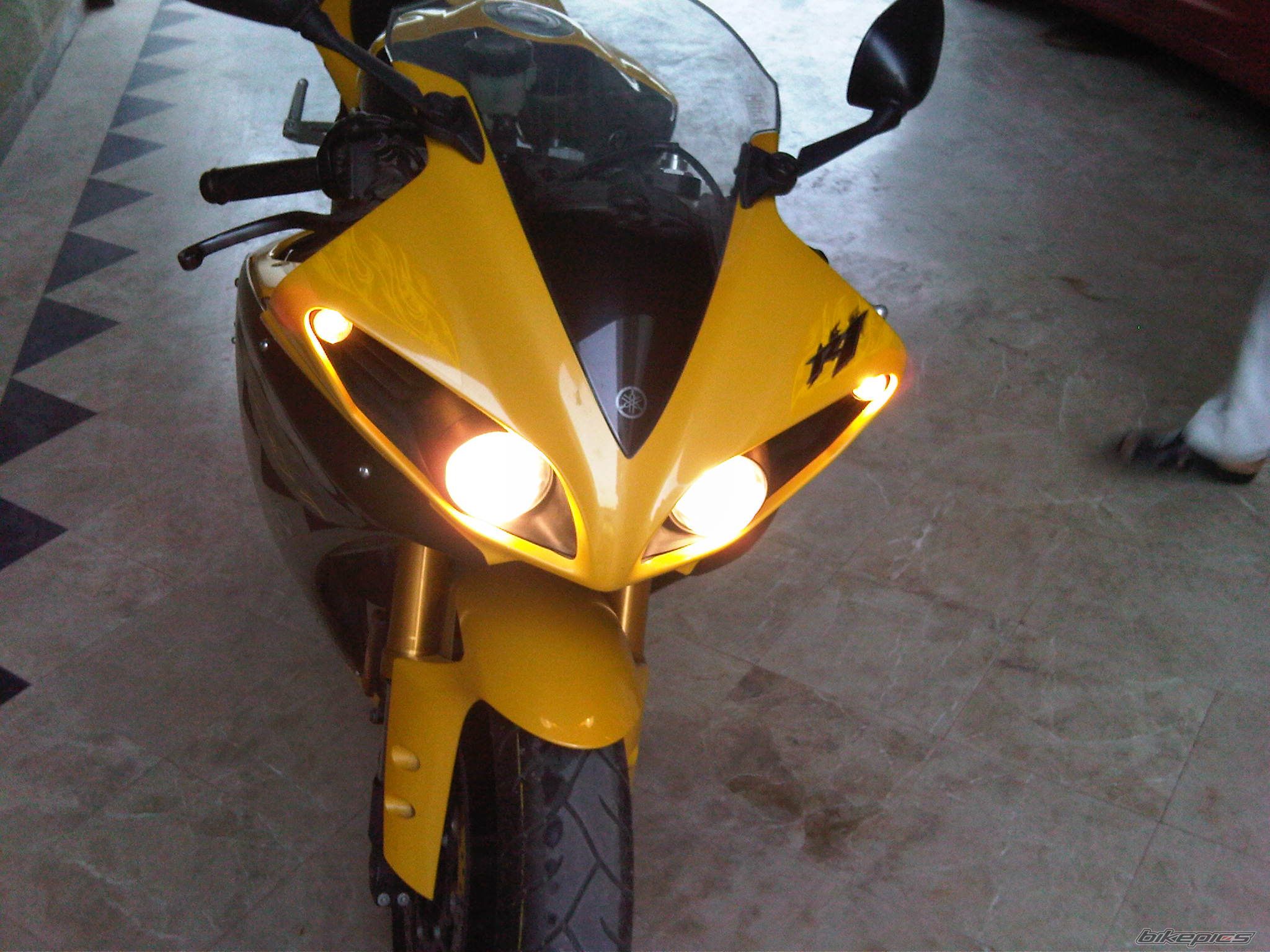 2009 YAMAHA R1 | Picture 2282067 motorcycle photo