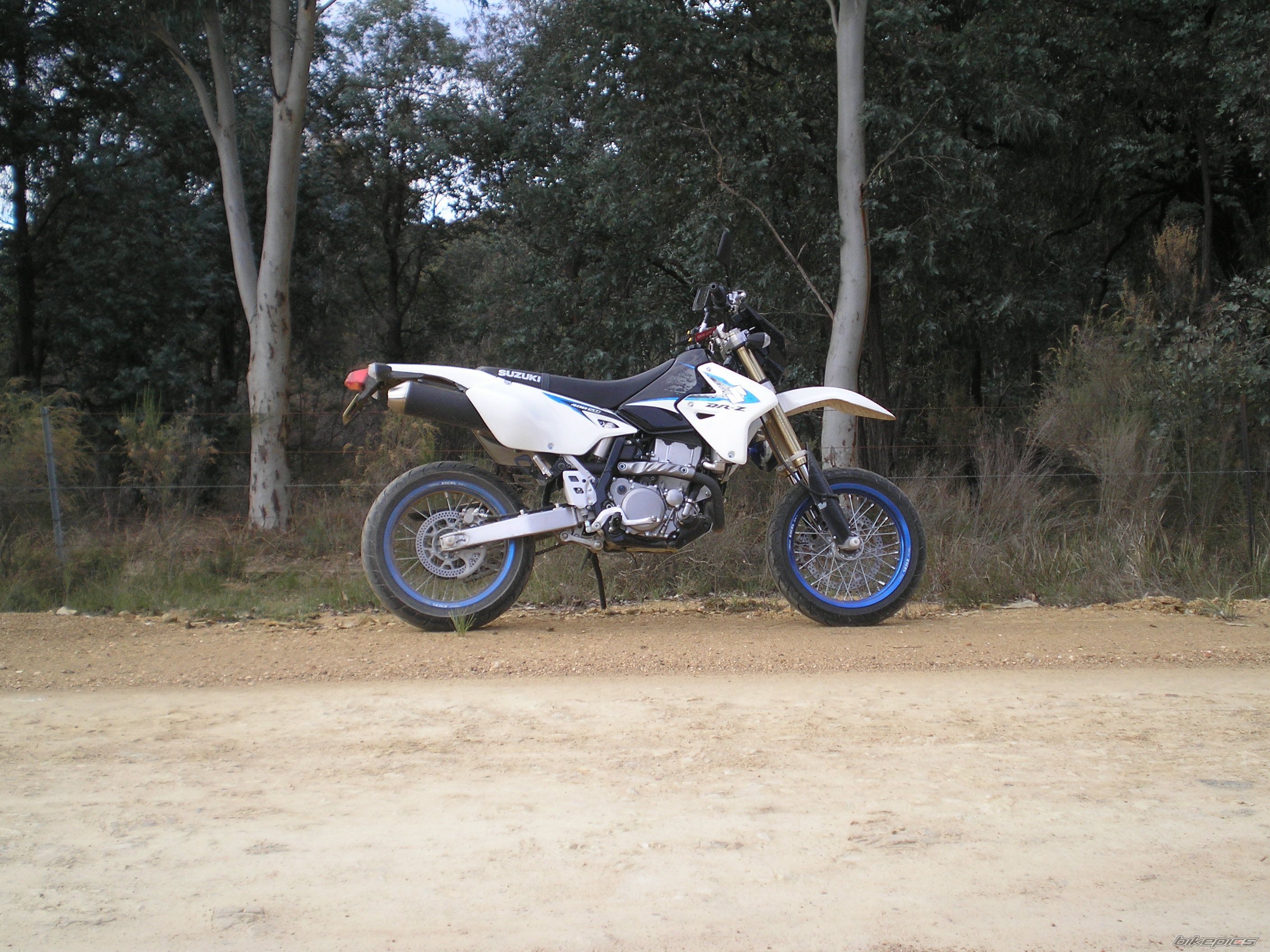 2010 SUZUKI DRZ400SM | Picture 2282495 motorcycle photo