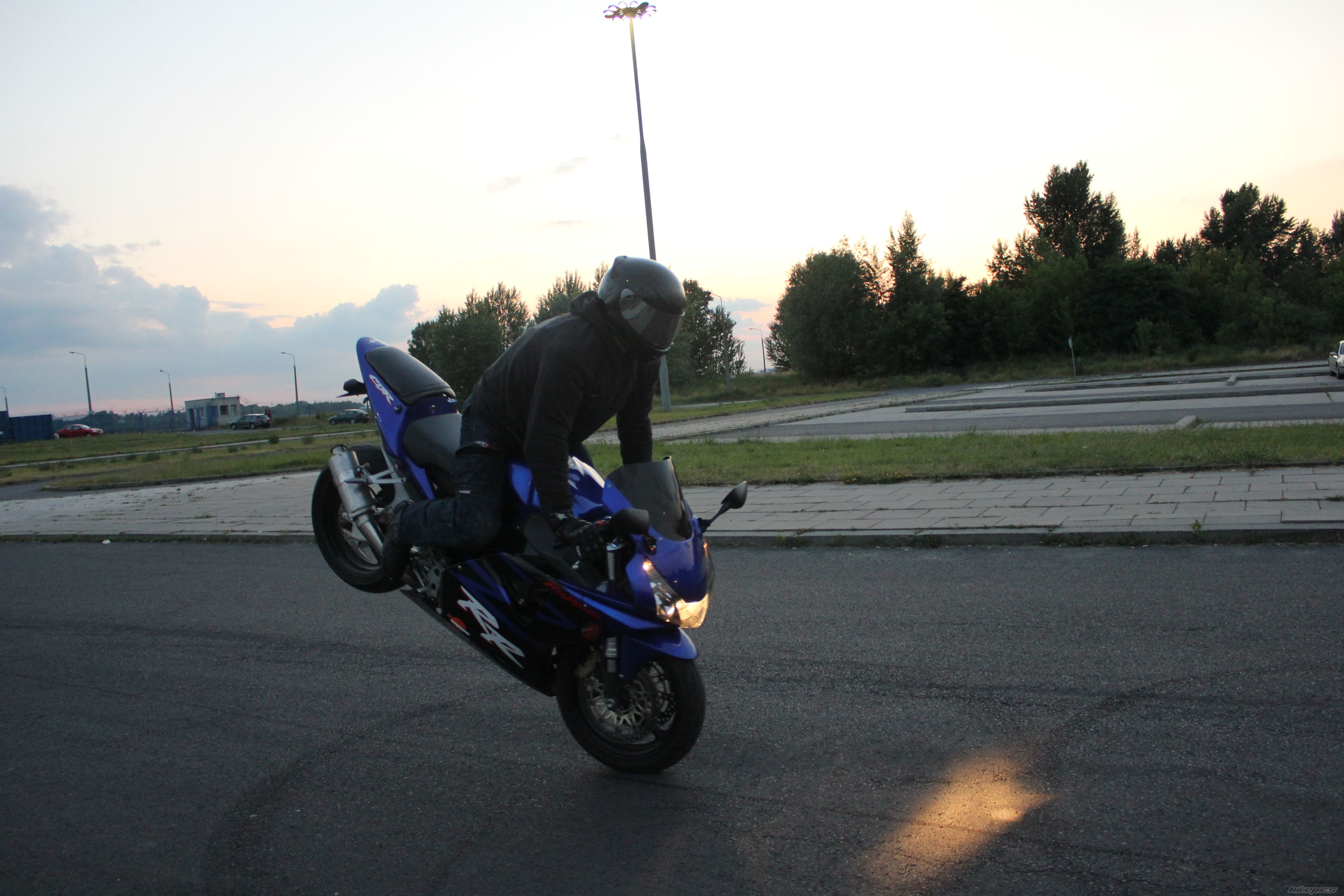 2002 HONDA CBR 954RR FIREBLADE | Picture 2289233 motorcycle photo