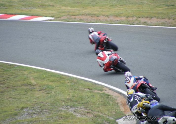 2001 APRILIA RSV 1000 MILLE | Picture 2289912 motorcycle photo