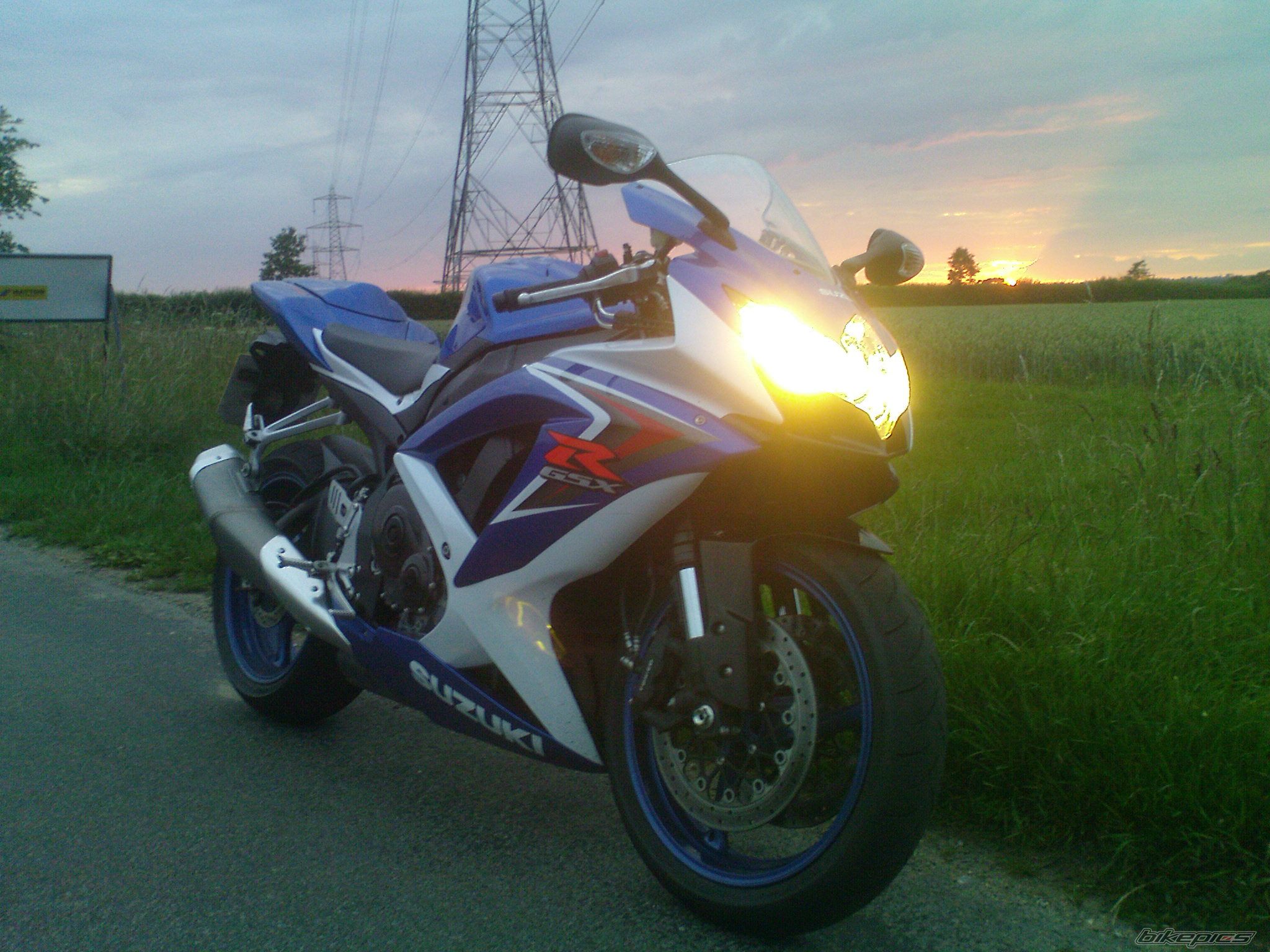 2008 SUZUKI GSX R 750 | Picture 2291141 motorcycle photo