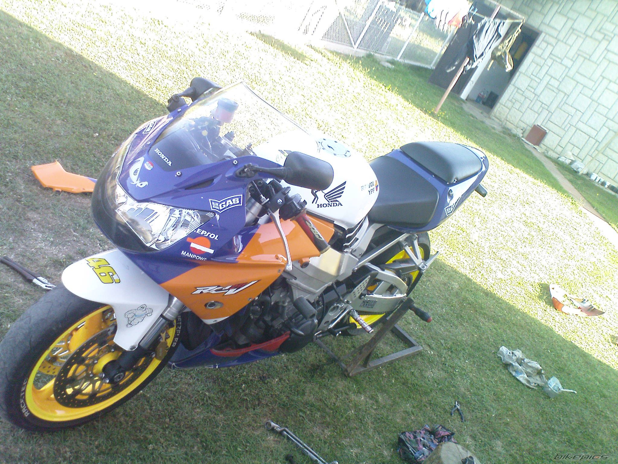 2001 HONDA CBR 900 | Picture 2292182 motorcycle photo