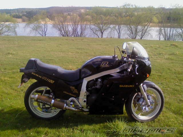1986 SUZUKI GSX R 1100 | Picture 2292485 motorcycle photo