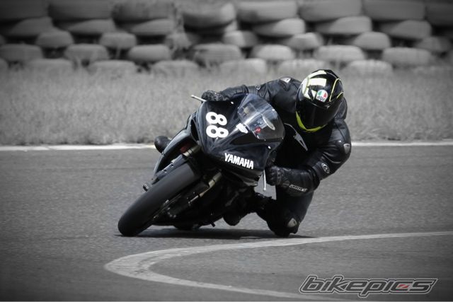 2005 YAMAHA YZF R1 | Picture 2293576 motorcycle photo