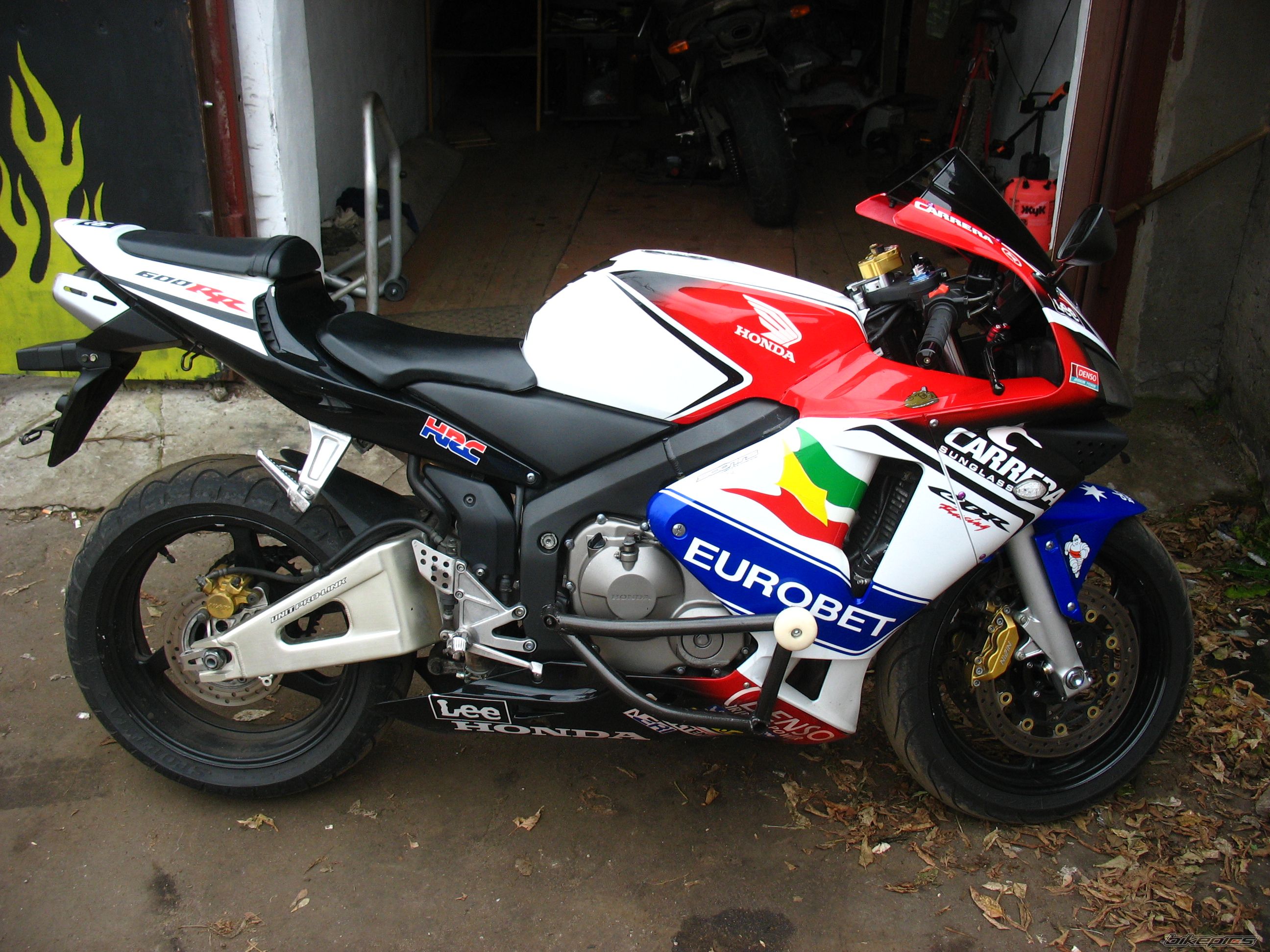 2003 HONDA CBR 600 RR | Picture 2293965 motorcycle photo