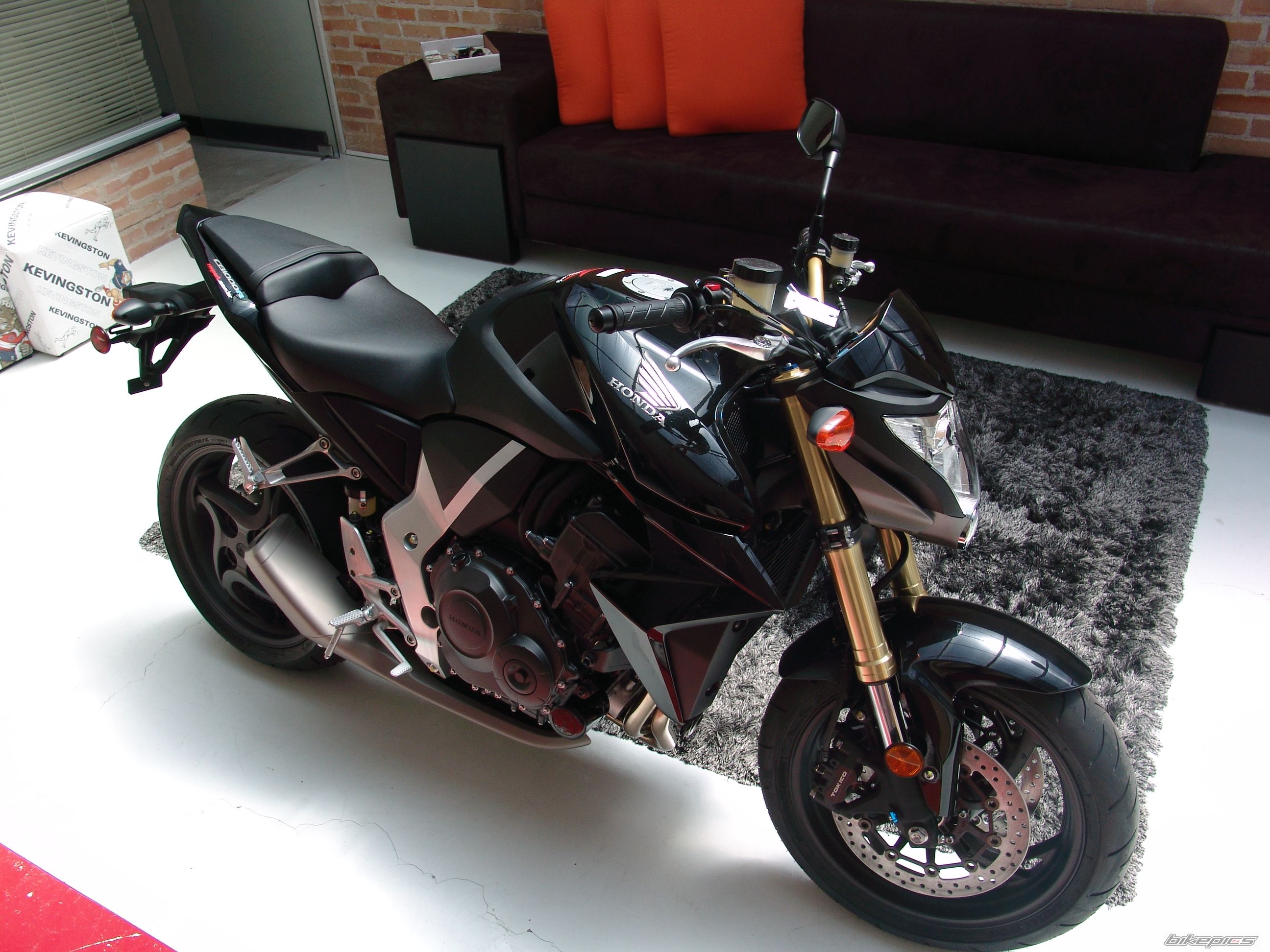 2011 HONDA CB 1000 | Picture 2294411 motorcycle photo